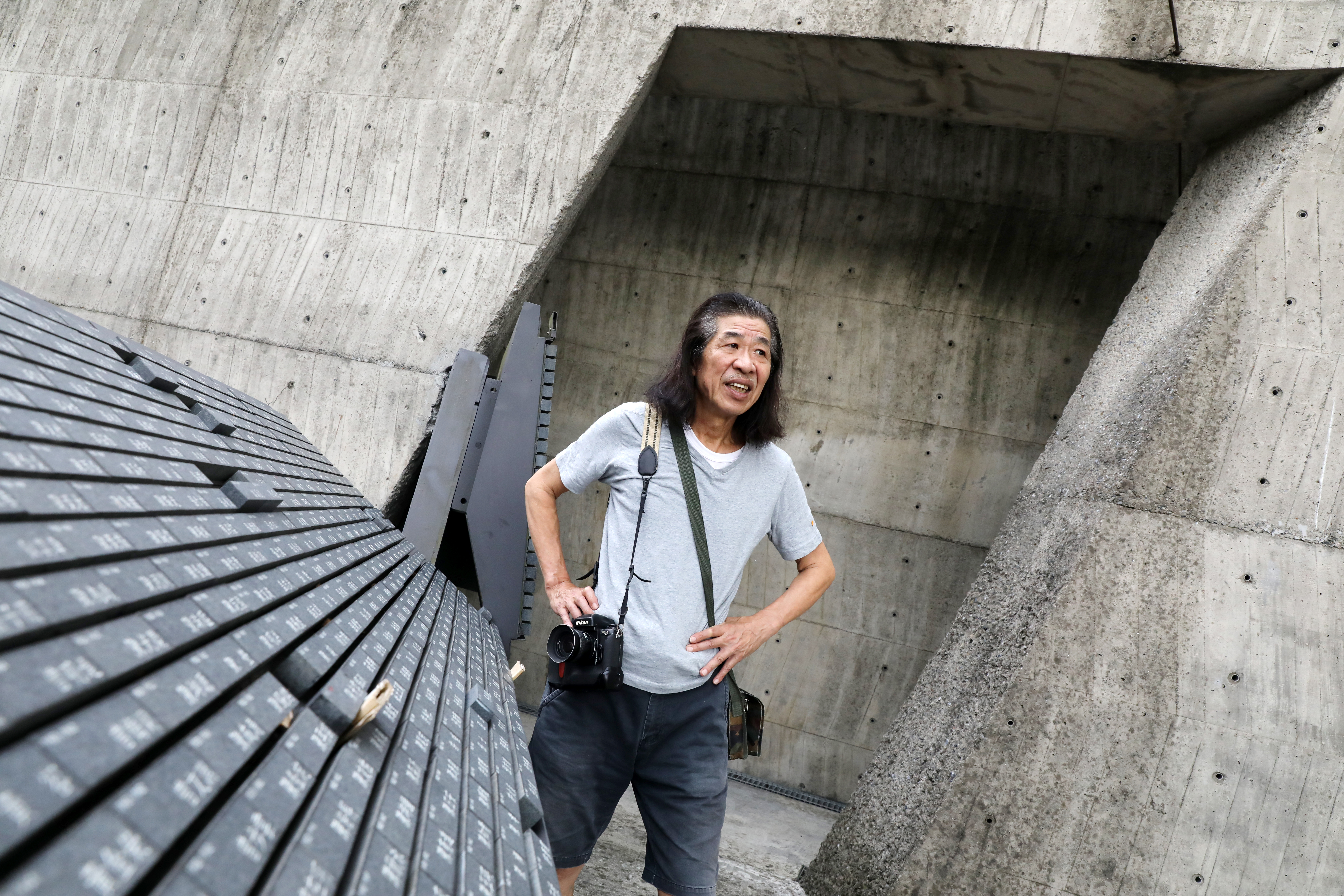 潘小俠早期拍照只用手動對焦，笑說在拍照當下甚至不確定自己有沒有拍到照片，直到後來回暗房沖片才確認。