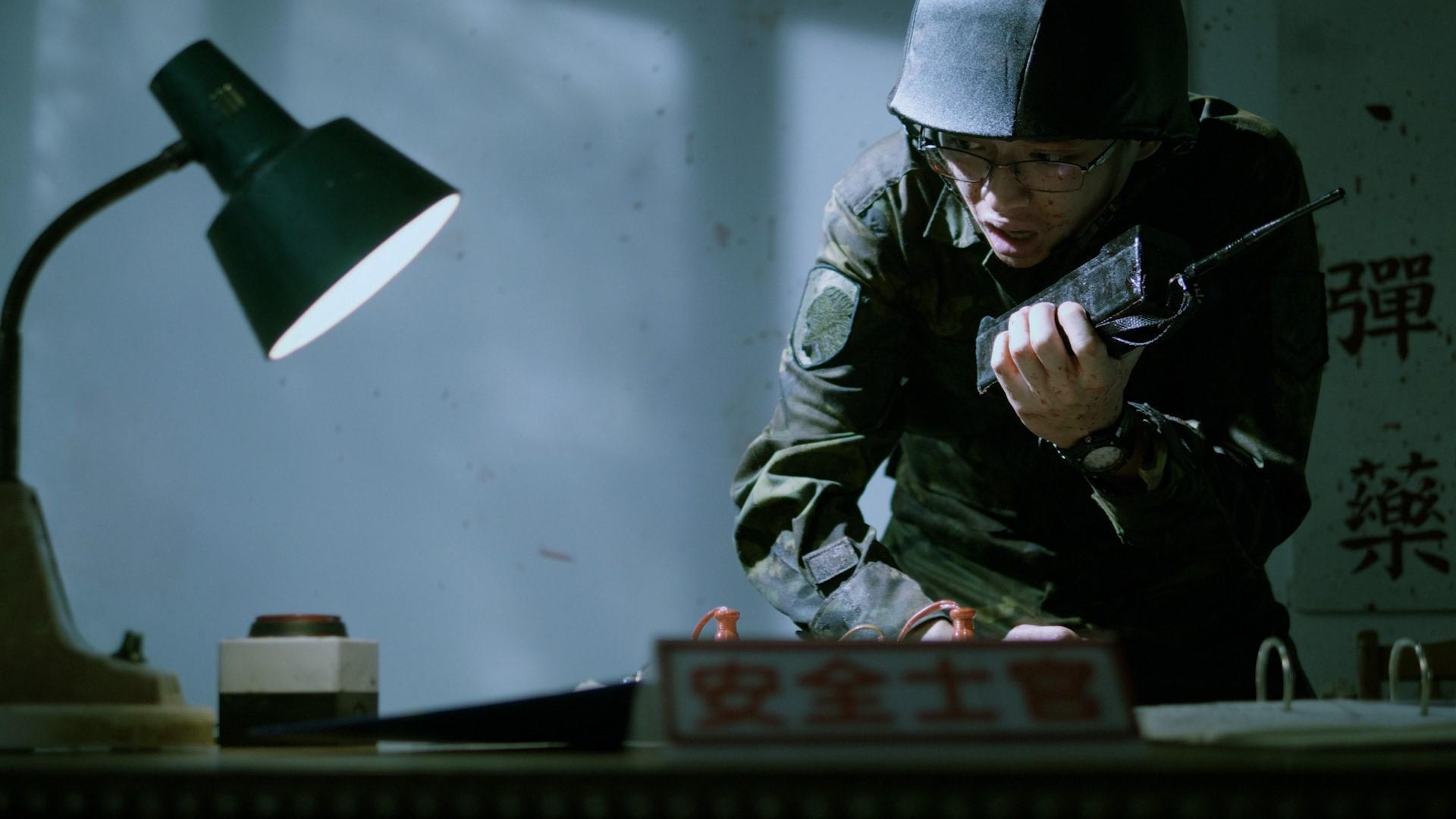 獲台北電影獎最佳短片的《洞兩洞六》拍出軍營裡霸凌的恐怖,風格十足。(王逸帆提供)