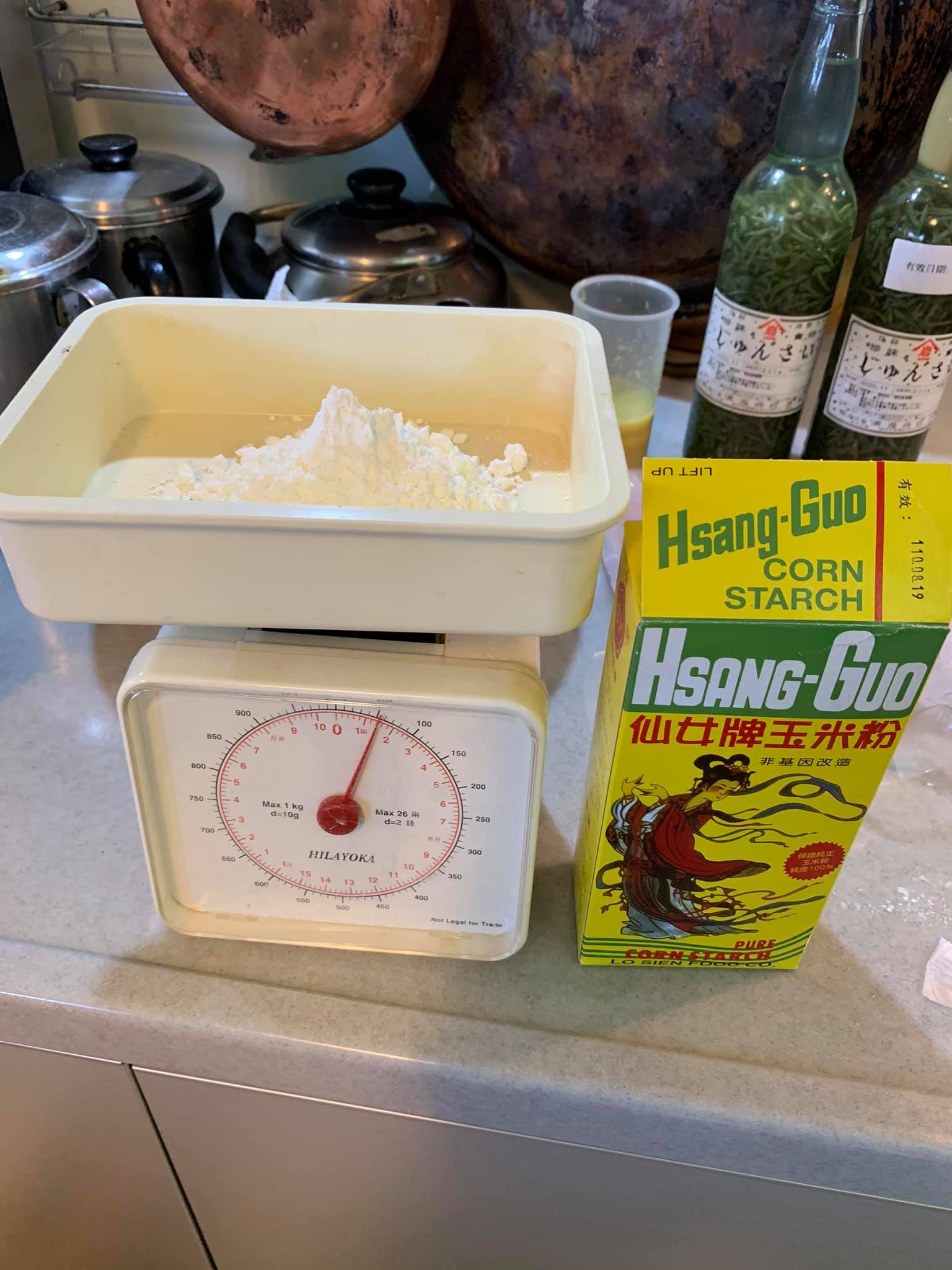 準備玉米粉50克。