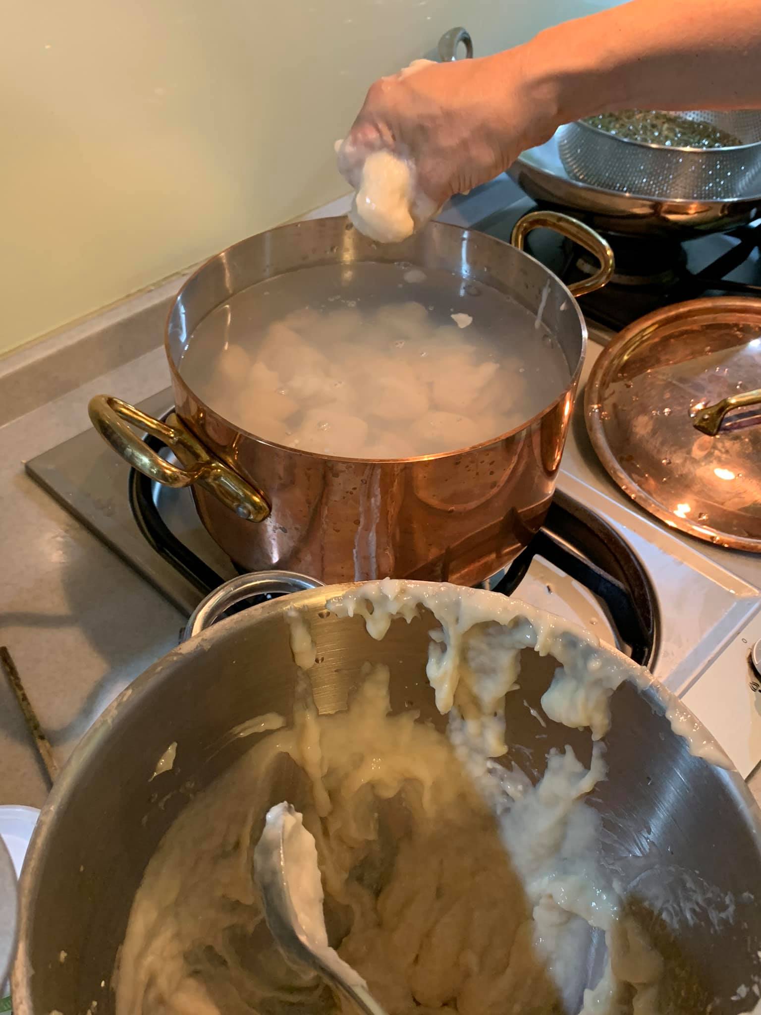 辛苦作業,但有點療癒。