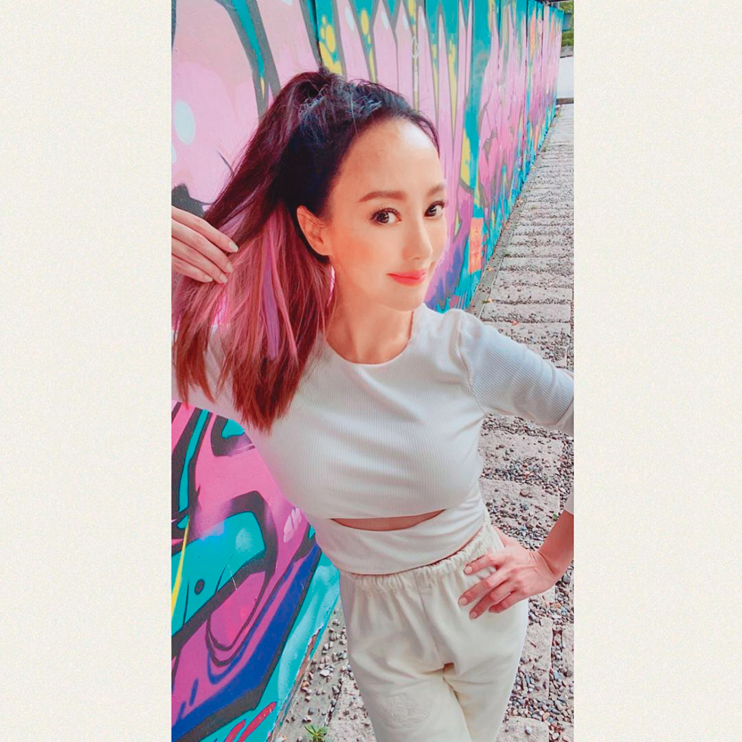 關穎是台灣日盛集團總裁的千金，但小時候就立志當明星。（翻攝關穎IG）