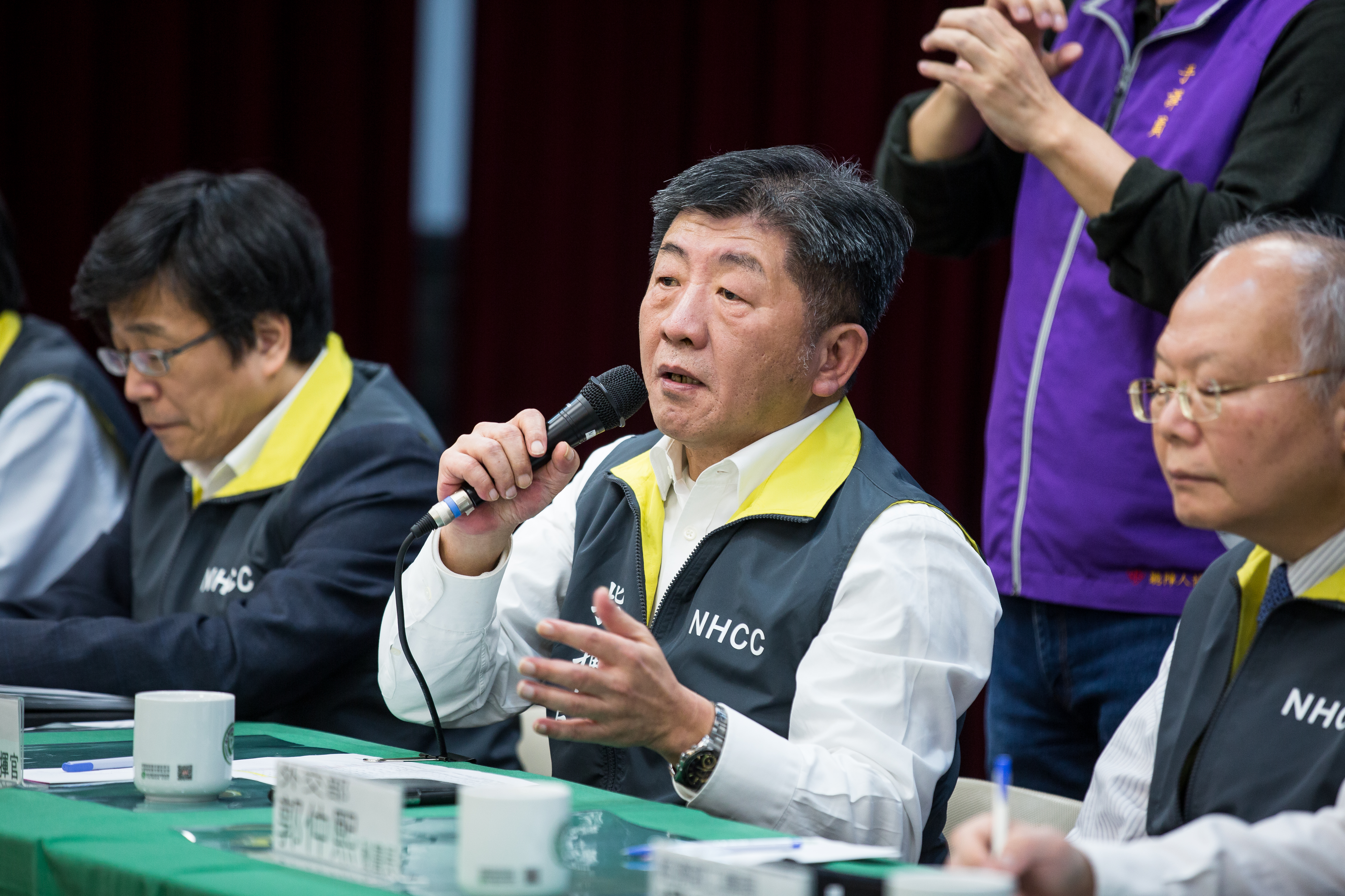昨(21日)國內新增一例武漢肺炎境外移入確診病例,今(22日)中央流行疫情指揮中心說明。(本刊資了照)