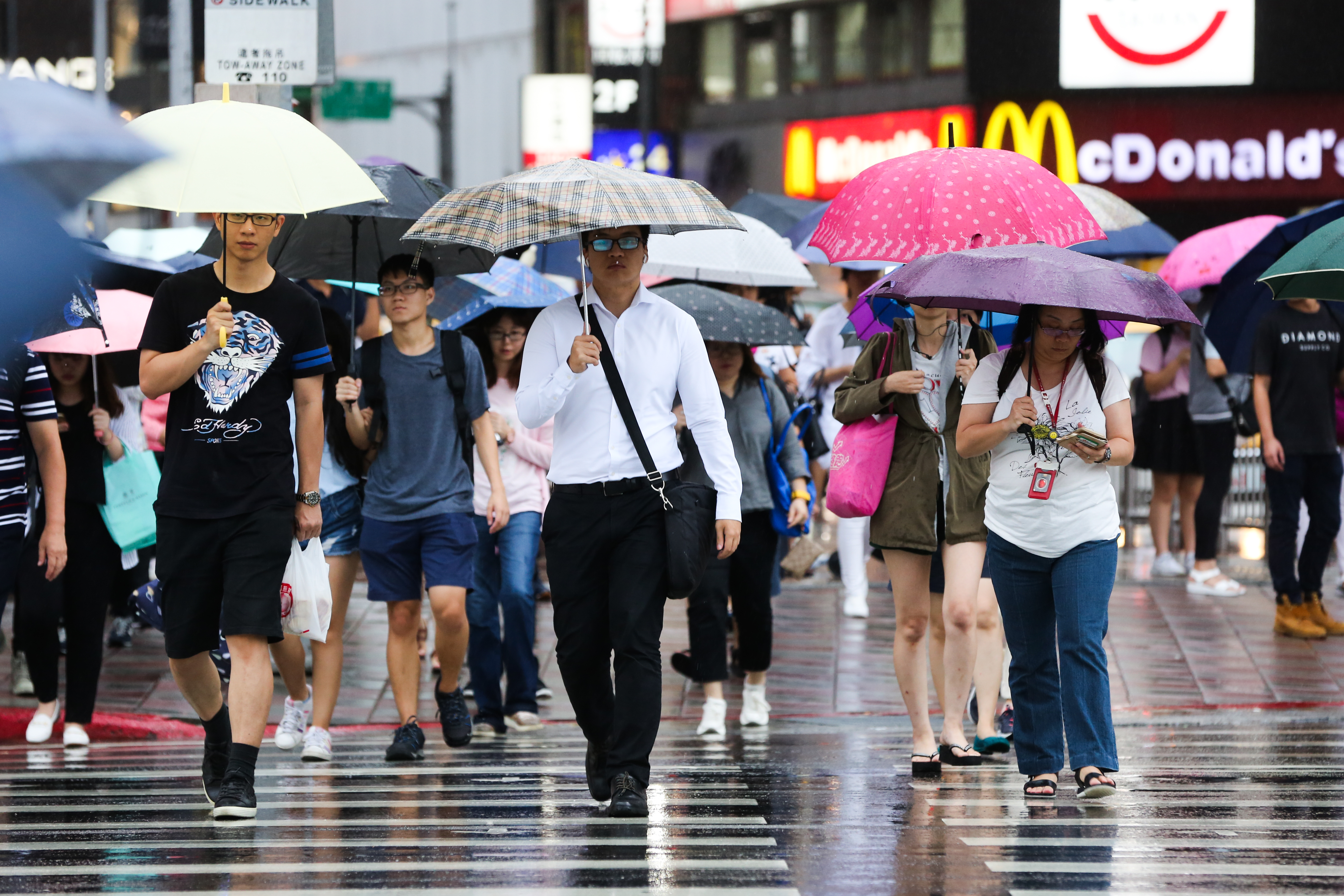 中央氣象局今日針對全台4縣市發布大雨特報。（資料照）