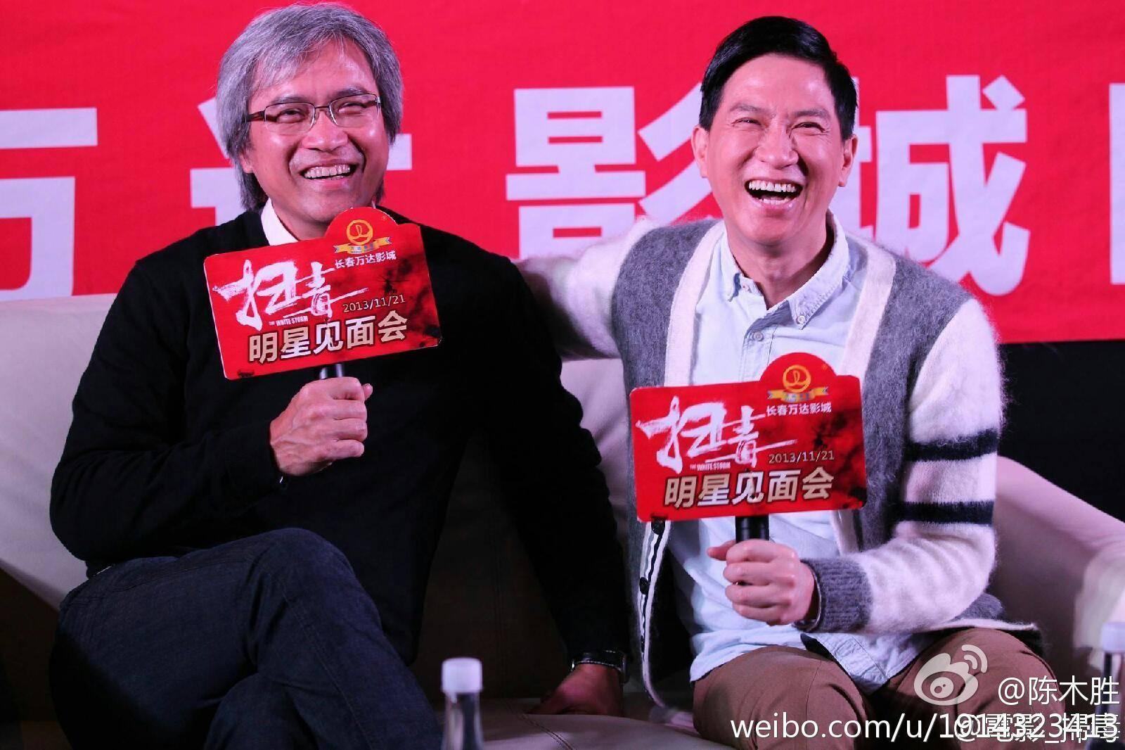 香港導演陳木勝(左)擅長拍攝警匪片,曾執導張家輝(右)、古天樂等人演出的《掃毒》。(翻攝自陳木勝微博)