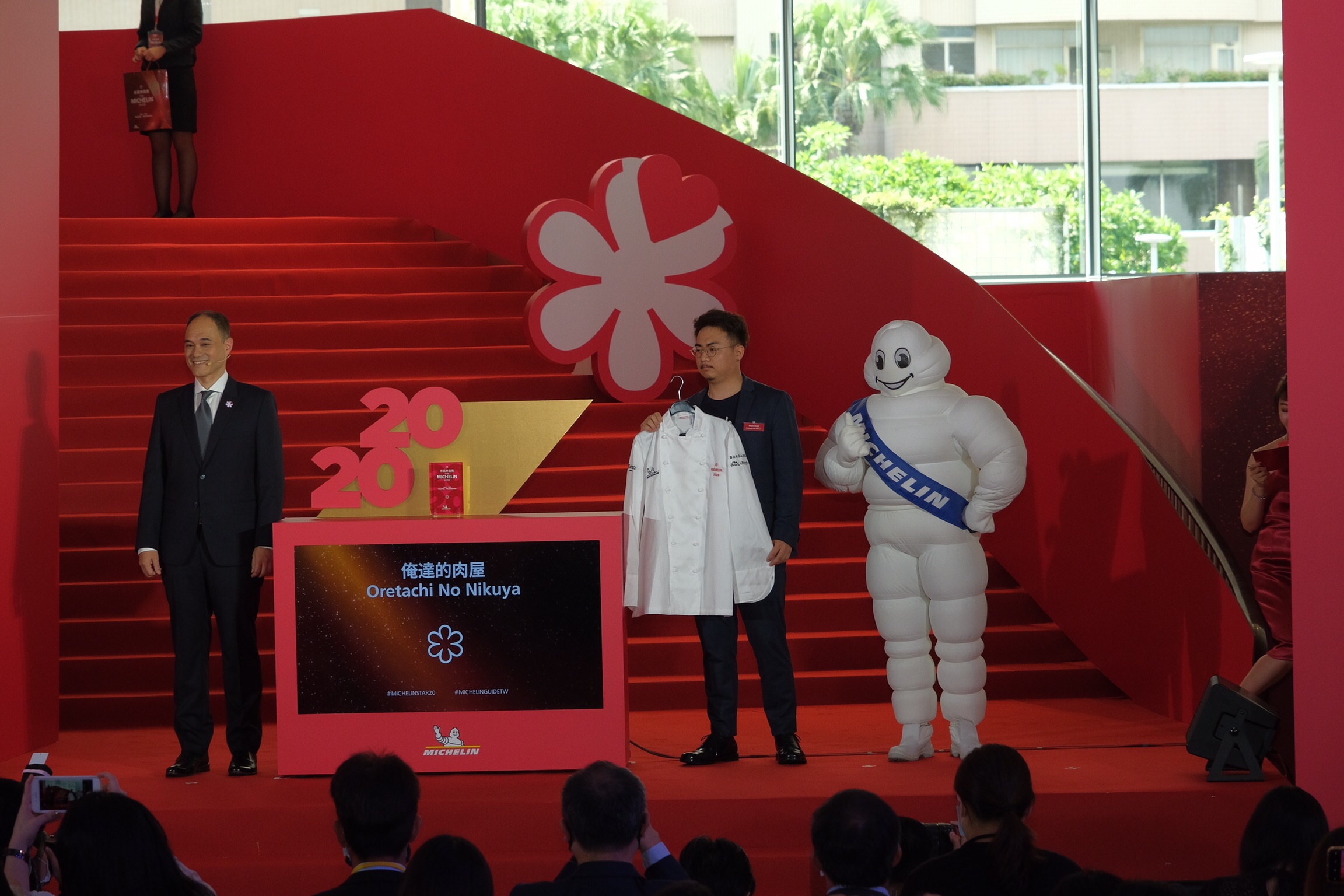 拿下一星與年輕主廚大獎的「俺達の肉屋」主廚鍾佳憲，可謂雙喜臨門。