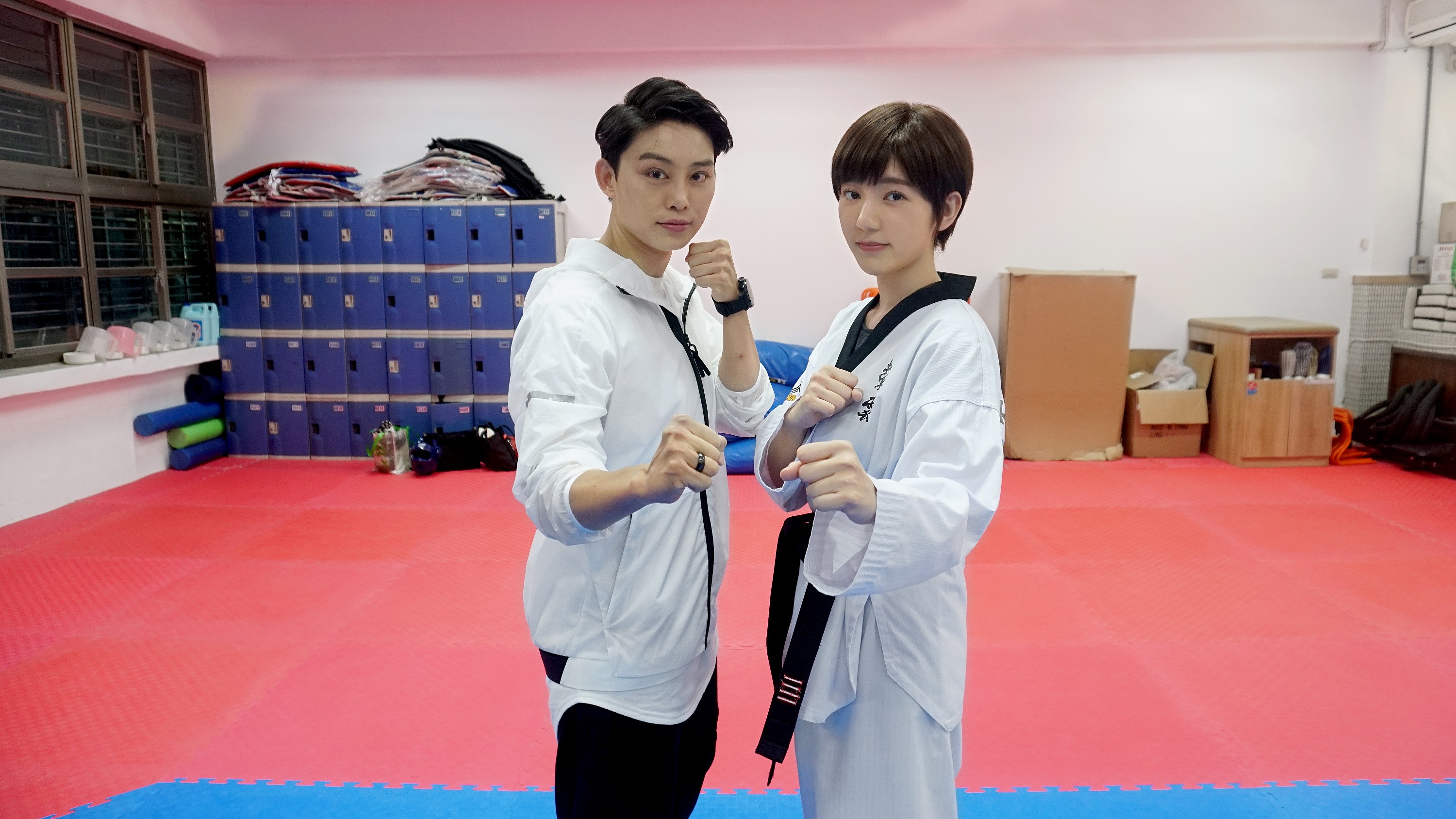 郭雪芙（右）請來蘇麗文（左）為她特訓。（八大提供）