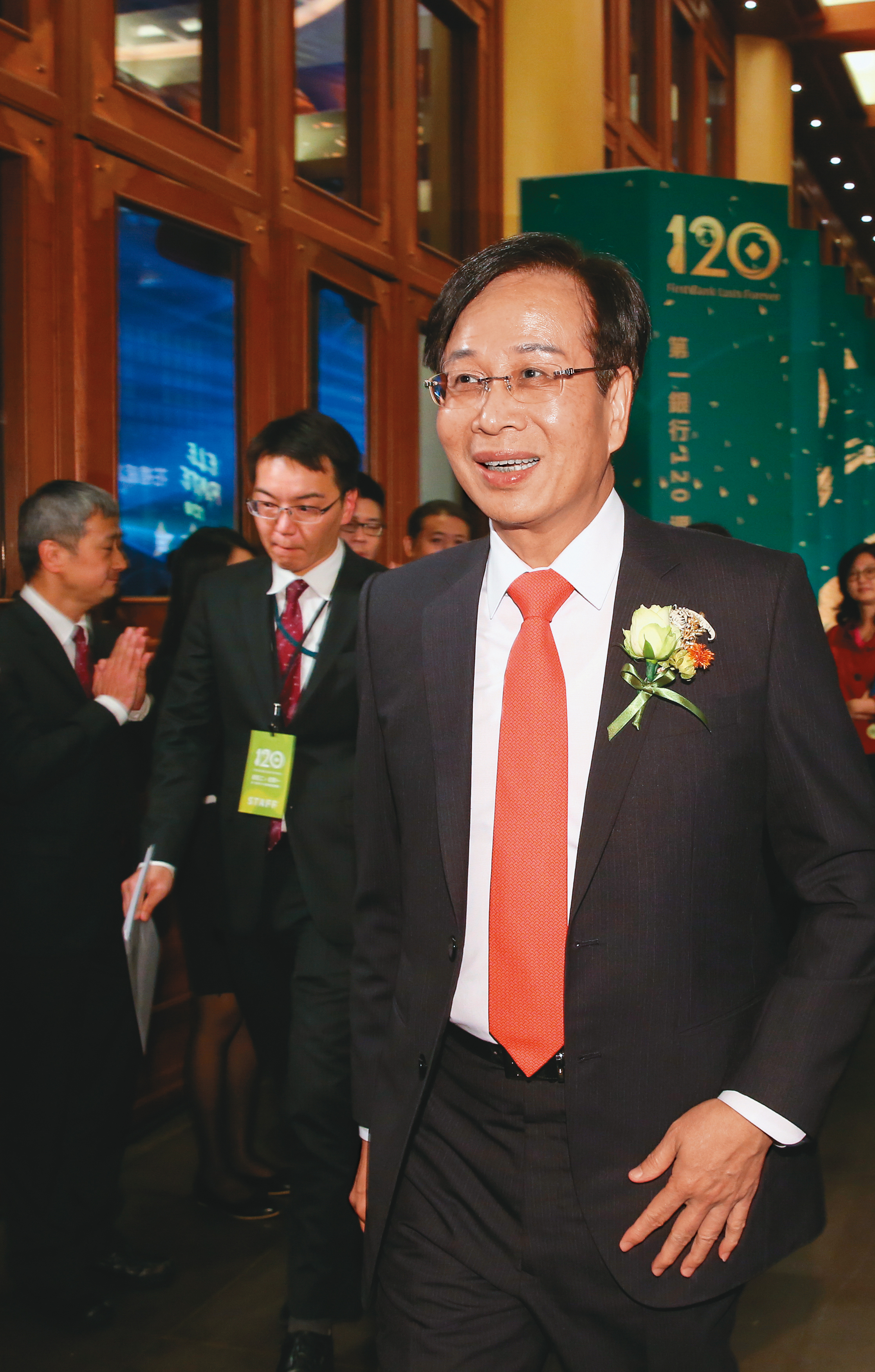 廖燦昌才因遠航掏空弊案遭起訴,現又傳出涉入潤寅案,害一銀及合庫損失34億元。
