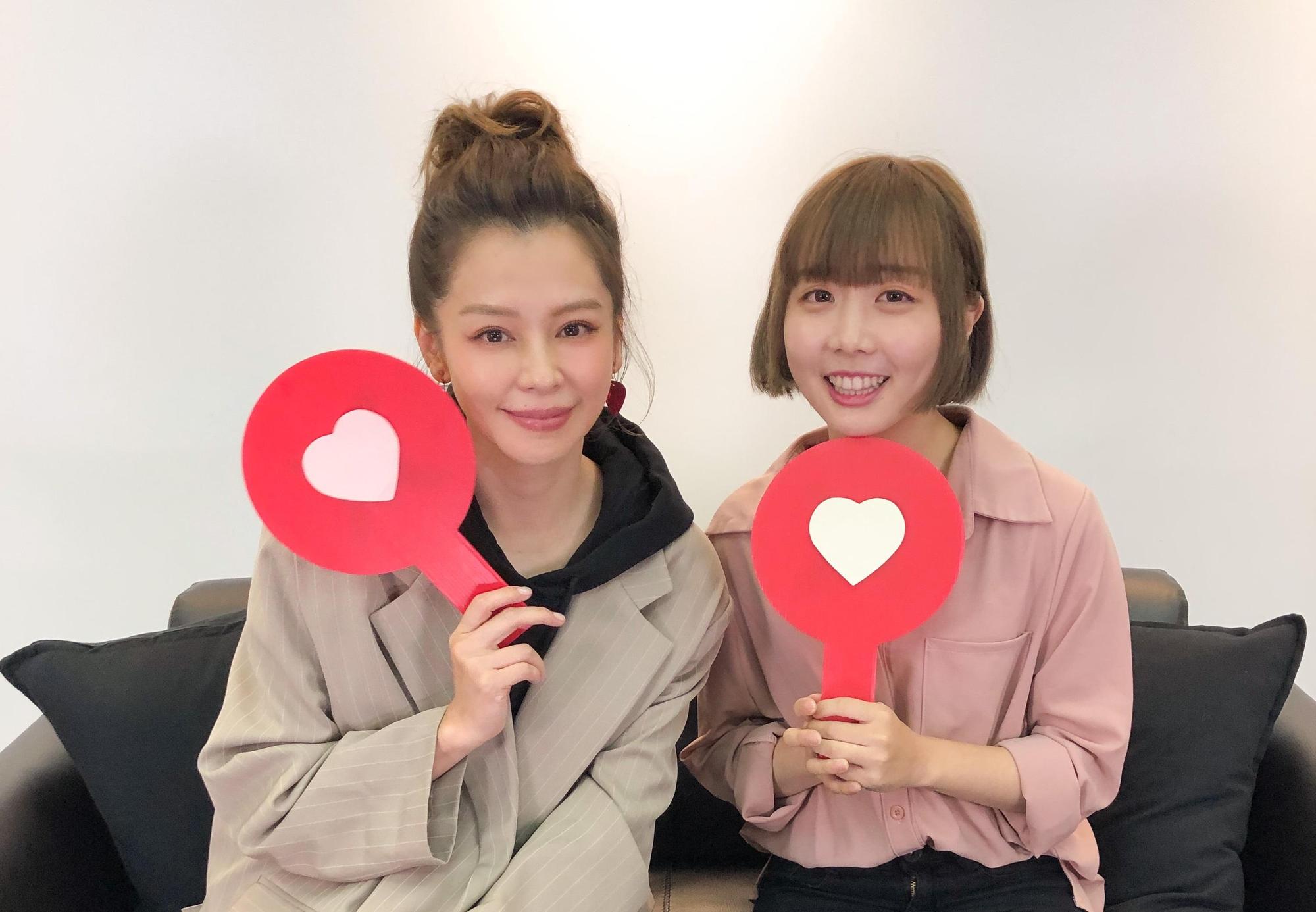 徐若瑄化身「愛情Ｖ老師」，透過YouTuber「那個女生KIKI」和「SKimmy你的網路閨密」分享自己的愛情觀。（索尼音樂提供）