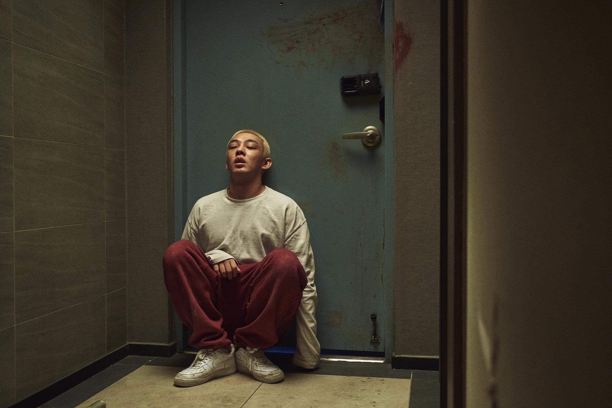 劉亞仁在《#ALIVE》有近50分鐘的獨角戲。(Netflix提供)