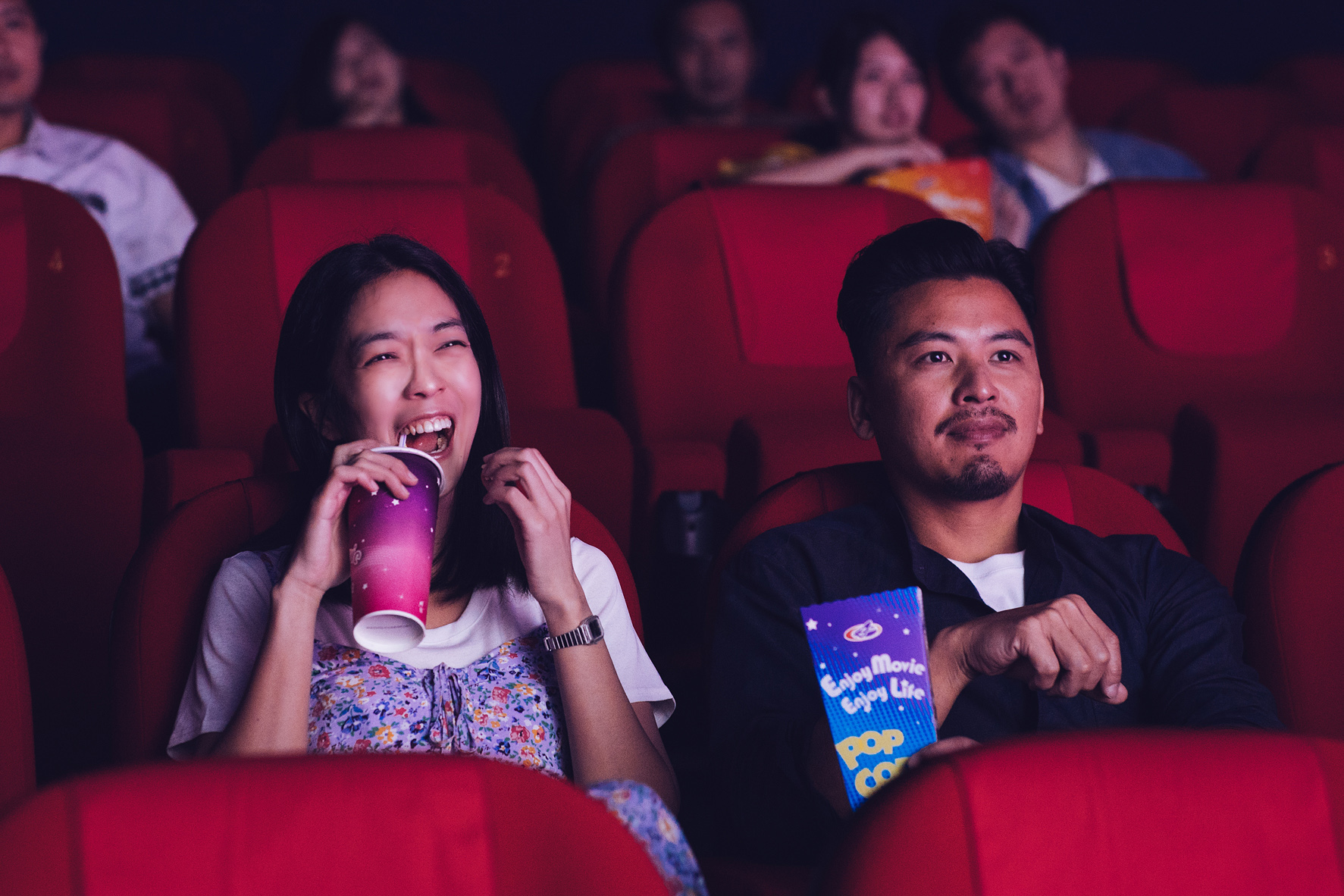 電影中大霈與心中男神Duncan去看電影，這麼開心的一場戲，背後大霈被逼到快瘋了。（牽猴子提供）