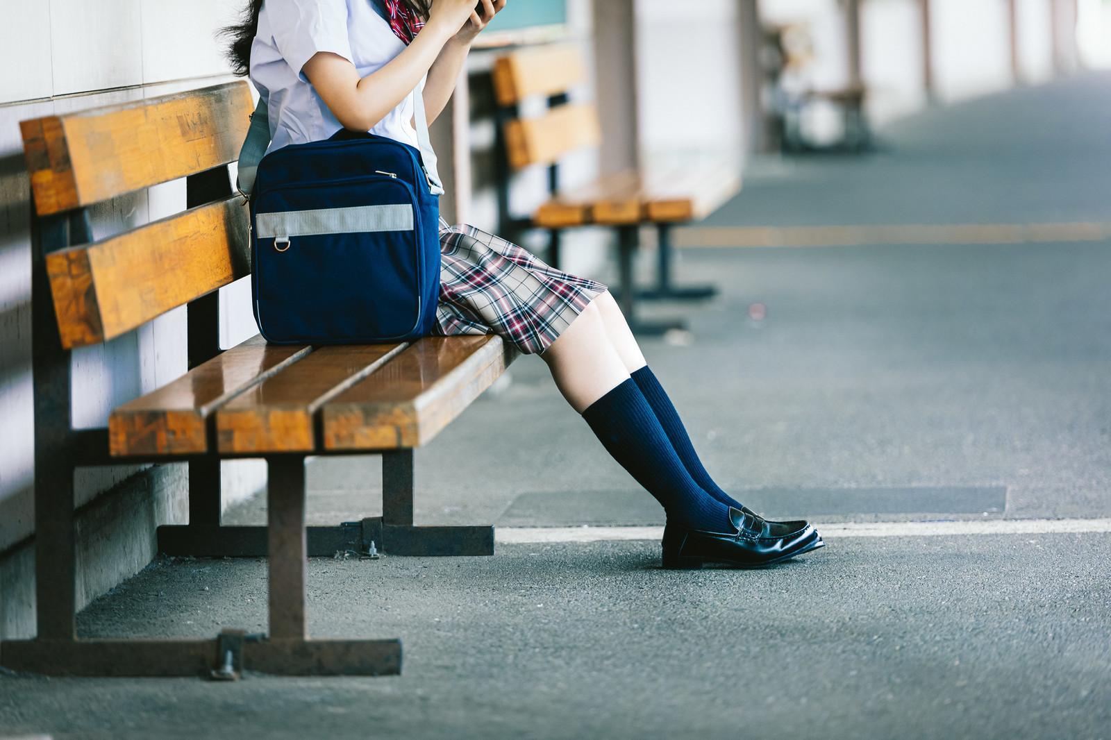金門一名水電工透過網路結識13歲女友,之後又對她的同學伸出狼爪,被判處2年半有期徒刑。(示意圖,PAKUTASO)