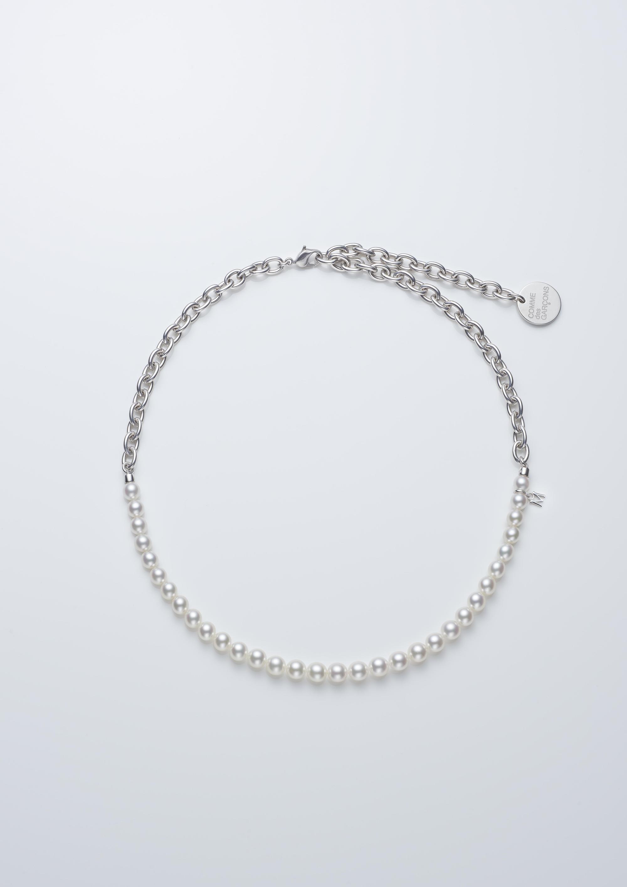 MIKIMOTO COMME des GARÇONS聯名系列珍珠串鍊。NT$86,000。(MIKIMOTO提供)