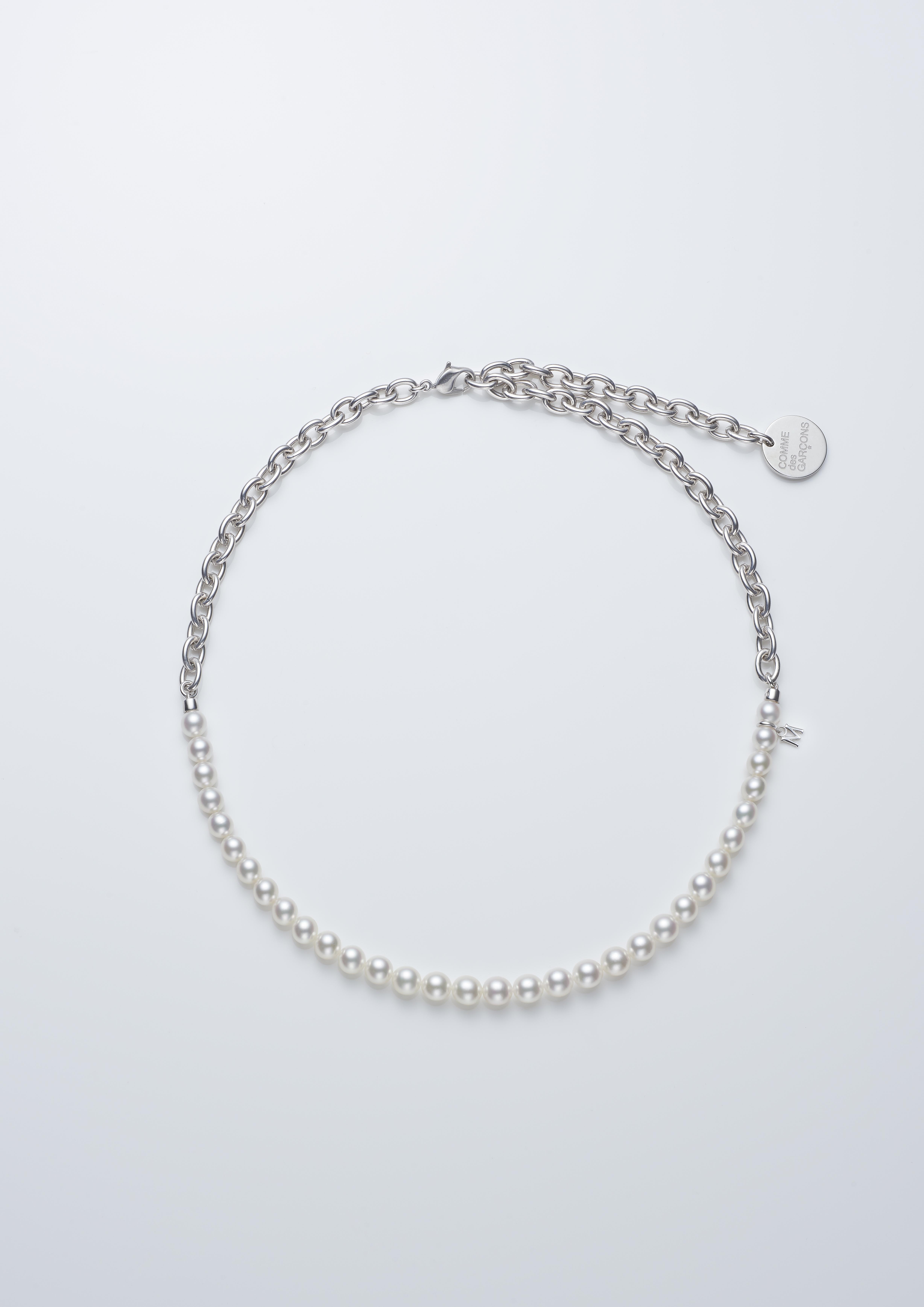 MIKIMOTO COMME des GARÇONS聯名系列珍珠串鍊。NT$86,000。(MIKIMOTO提供)