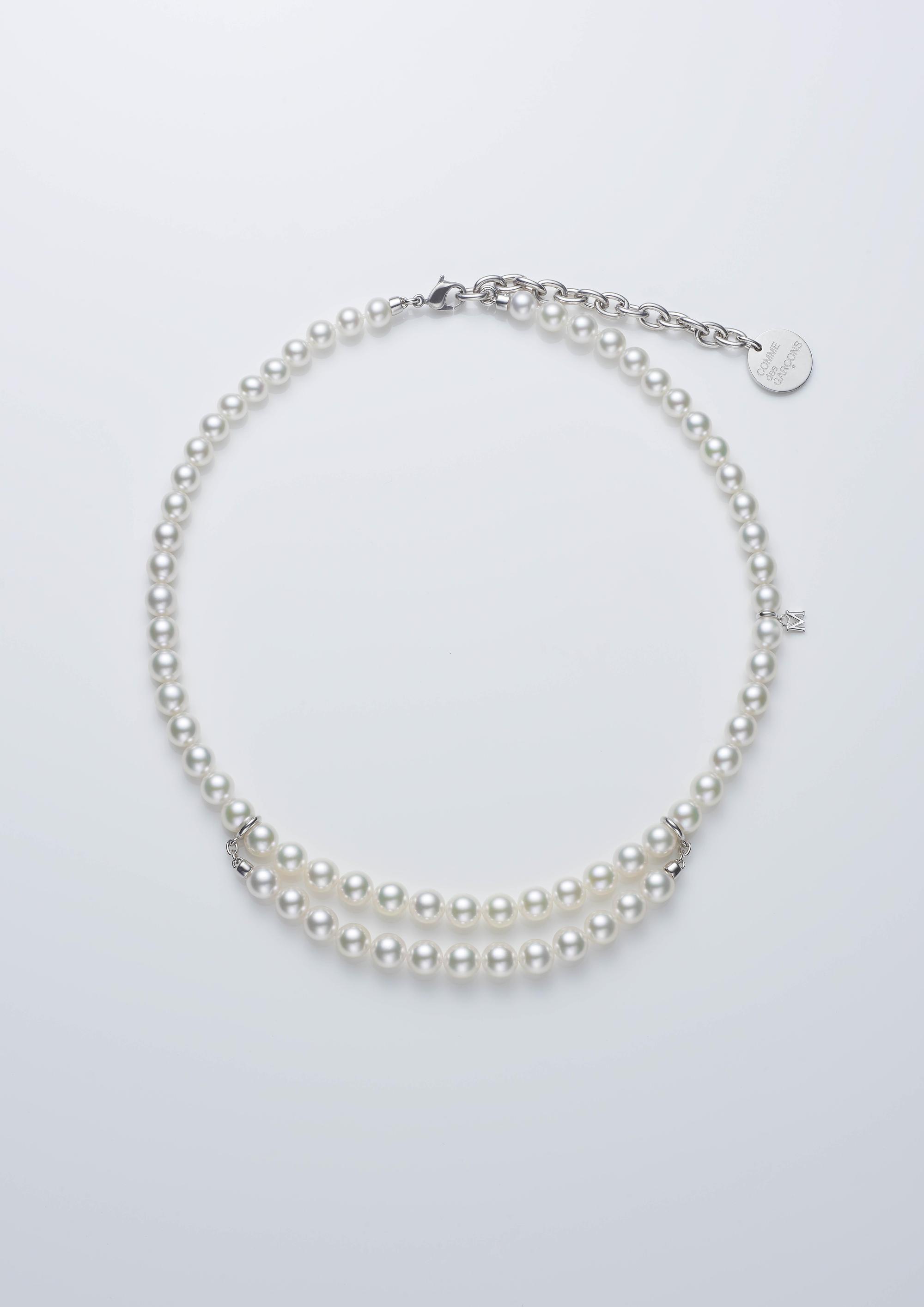 MIKIMOTO COMME des GARÇONS聯名系列珍珠串鍊。NT$261,000。(MIKIMOTO提供)