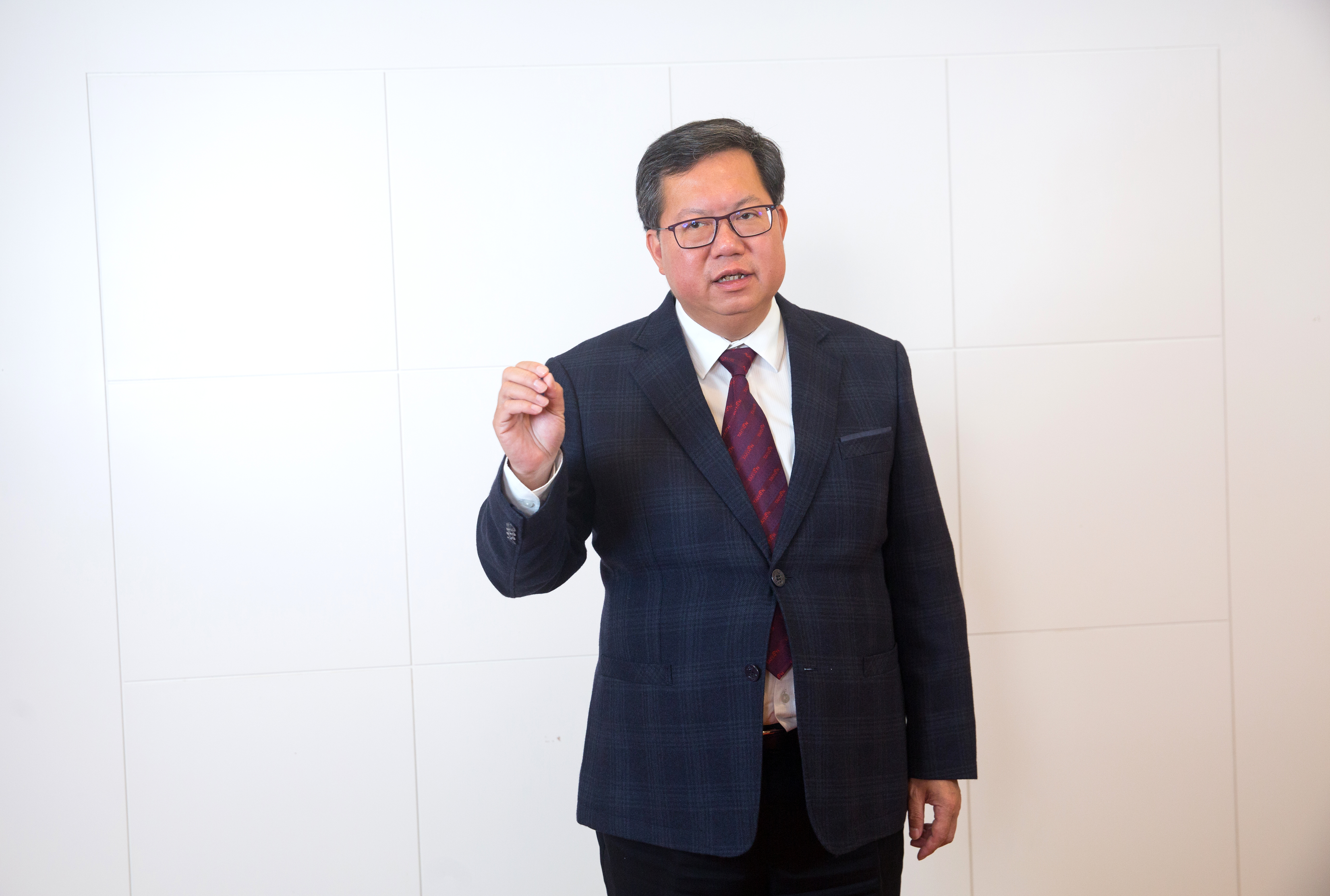 面對桃園市議員黃敬平質疑，市長鄭文燦（圖）回應表示，「議員的口水與編造的故事，其實完全不值得回應。」（本刊資料照）