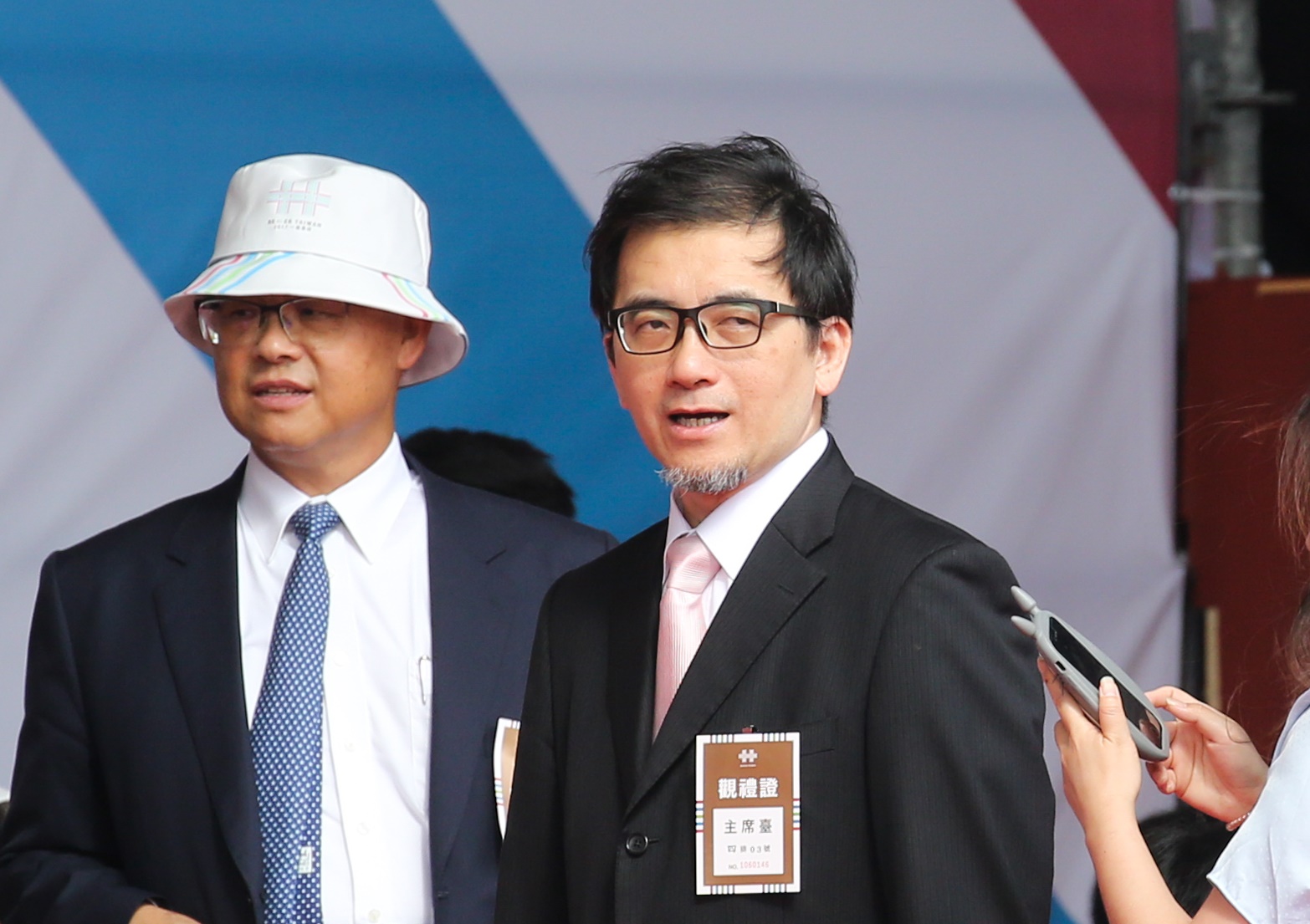 總統府副秘書長劉建忻（右）將於9月1日轉任考試院祕書長。圖為本刊資料照。