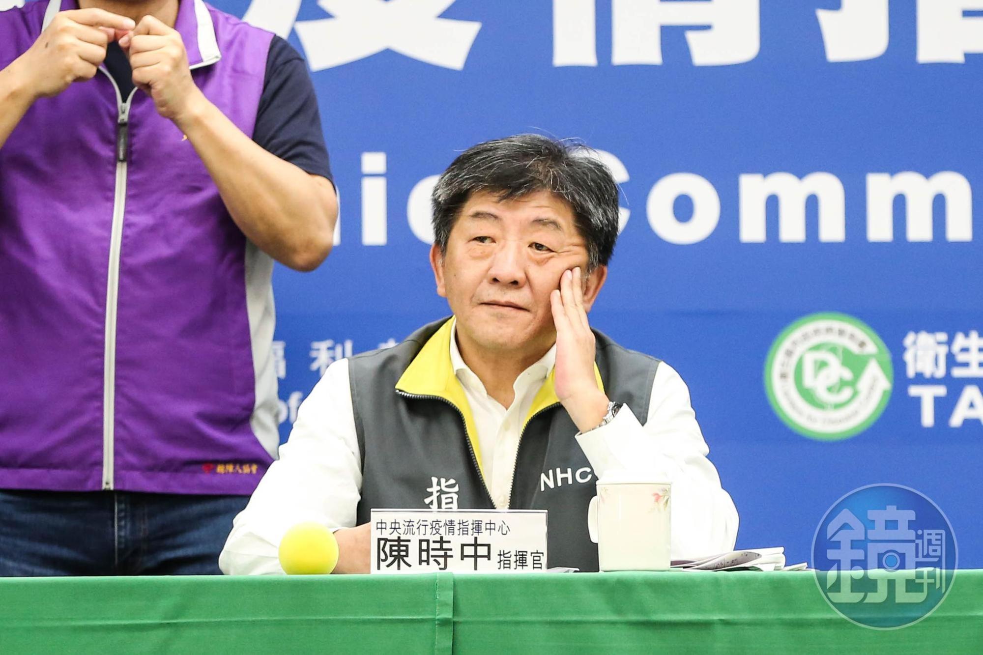 近來不斷爆出「台灣輸出」確診案例，加上近來普篩等議題，似乎讓原有高聲浪的衛福部長陳時中滿意度下降。（本刊資料照）