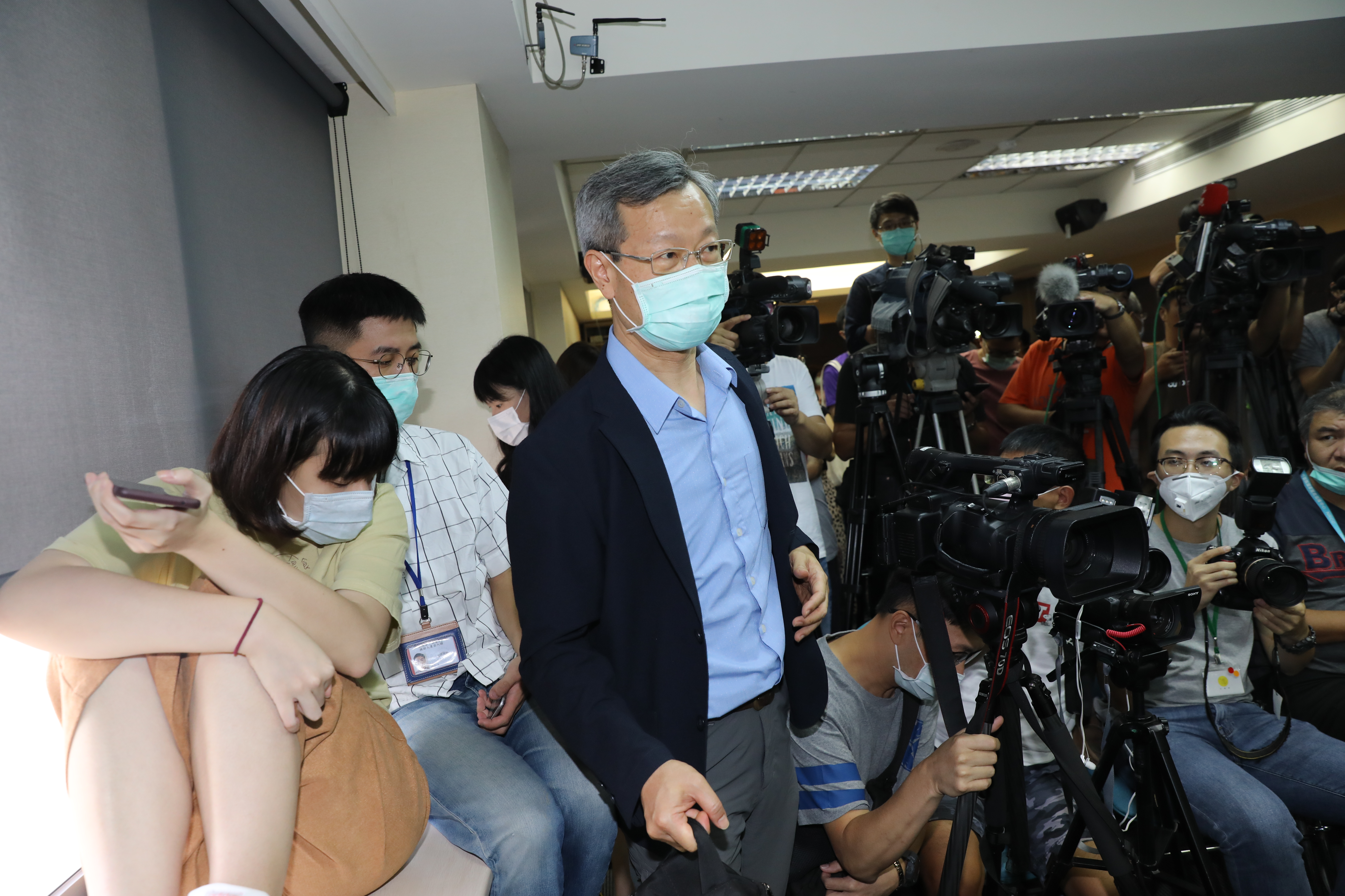 彰化萬人血清調查報告於今（27）召開說明會，彰化縣衛生局長葉彥伯出席說明。