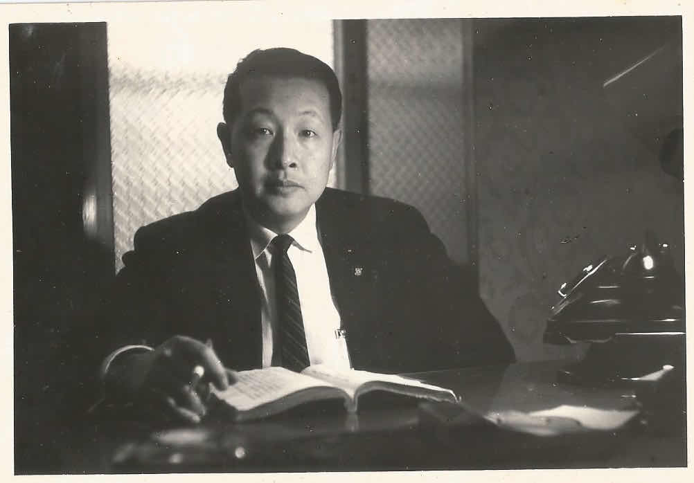 劉若英的父親劉緯文與她神韻相似，而父親一直很愛參加她的演出。（翻攝自劉若英臉書）