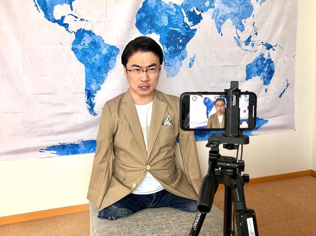 乙武洋匡近日進軍娛樂圈,5月開始拍攝自己的YouTube影片。(翻攝自乙武洋匡Instagram)