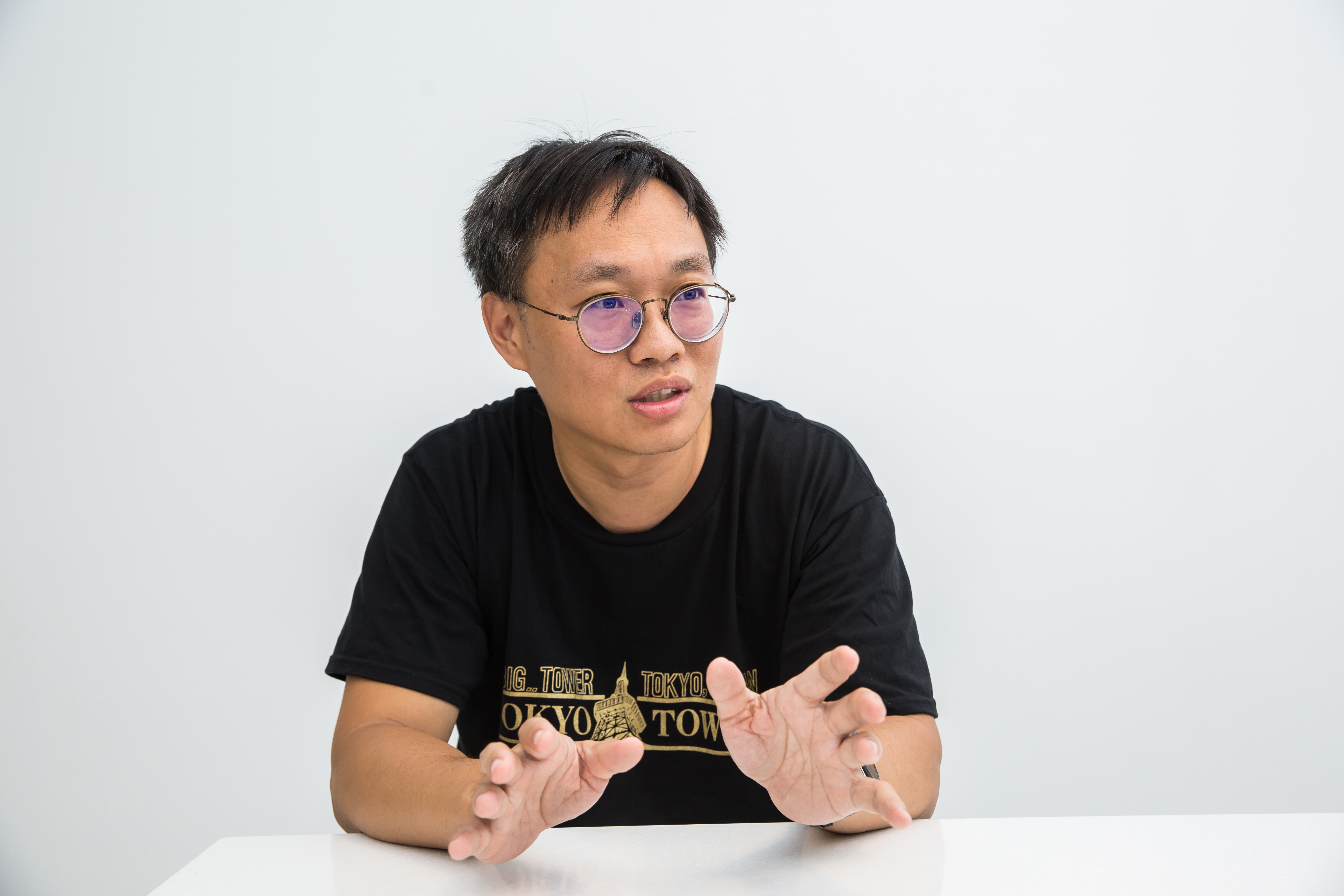 存股達人小樂挑選個股首重基本面，建議存零股應以產業龍頭股為主。