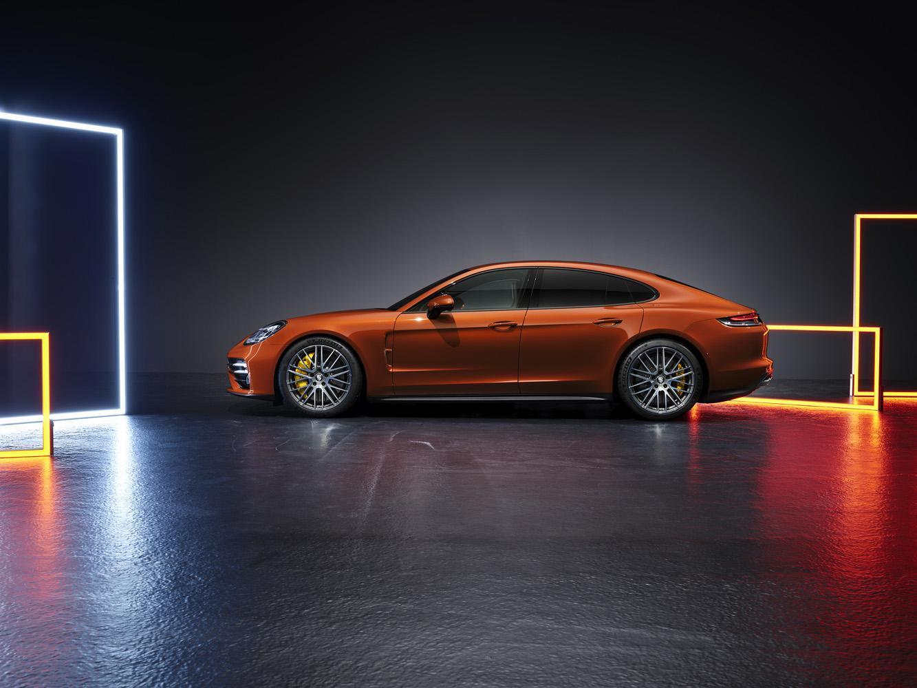 保時捷發表全新Panamera，同時兼具純正跑車的強悍性能與豪華房車的舒適性。