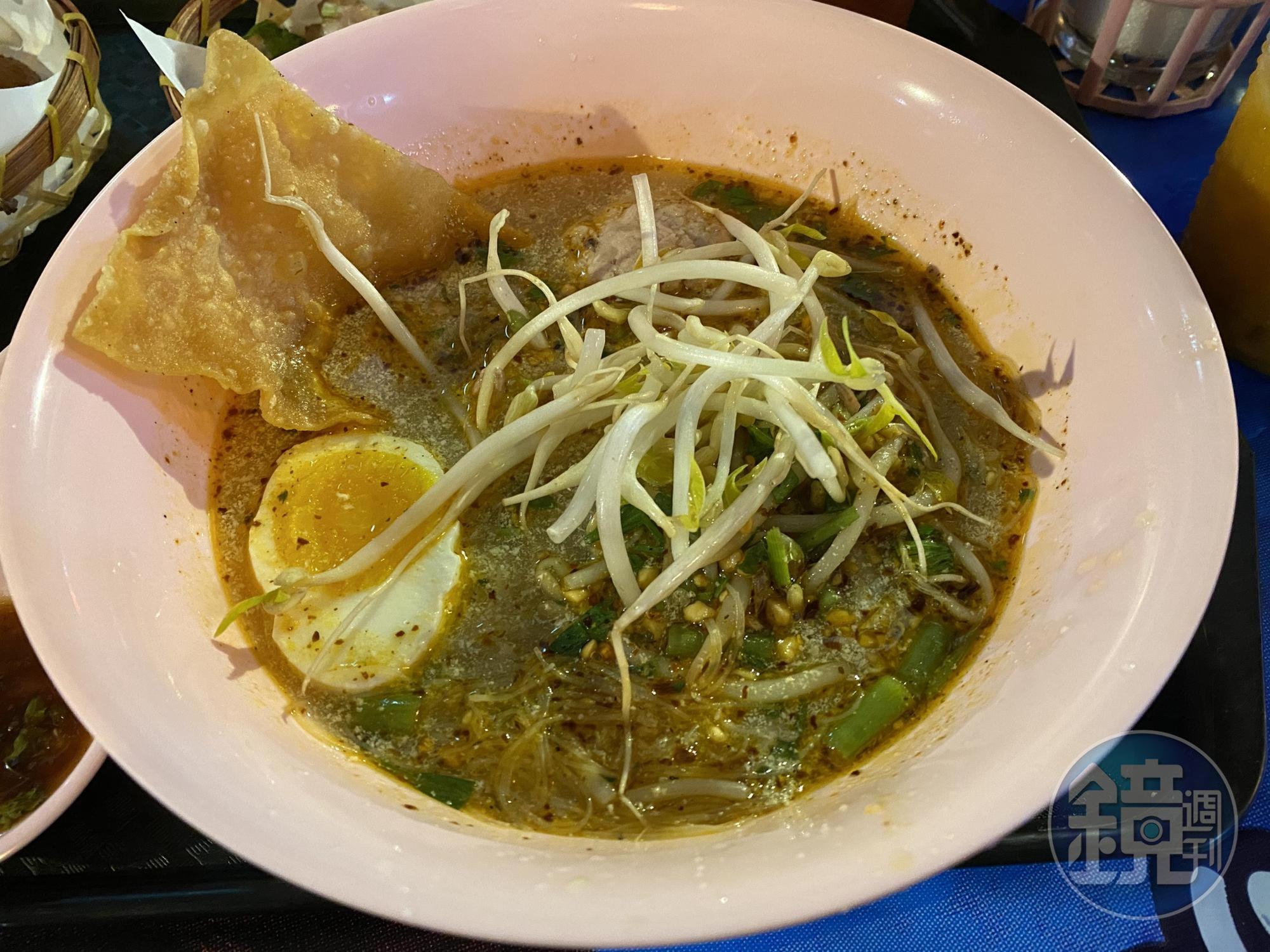 一碗55元的泰式船麵。