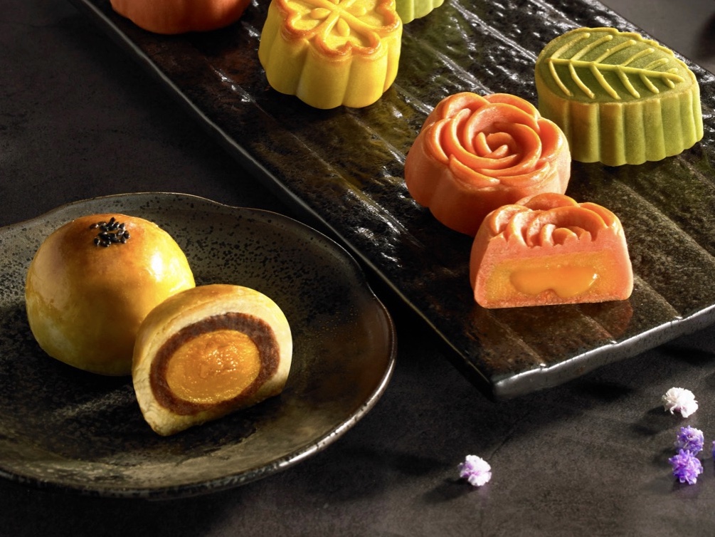 「一之軒」特地研發一款沒有鴨蛋黃的蛋黃酥，取名為「黃金酥」，讓吃素的人也可大快朵頤。（一之軒提供）