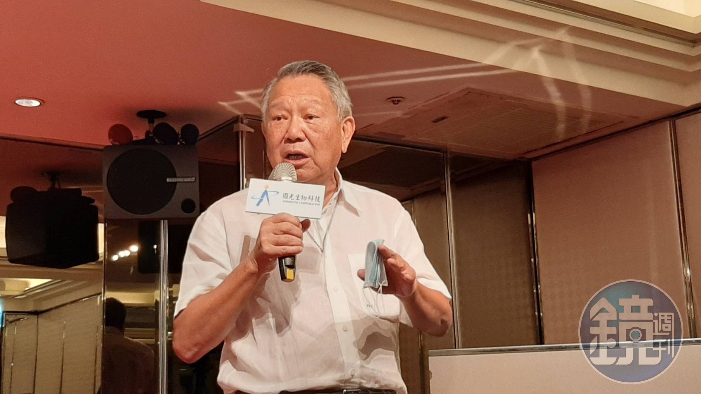 國光生技董事長詹啟賢親上火線，說明國產武肺疫苗最新進度。（國光生技提供）