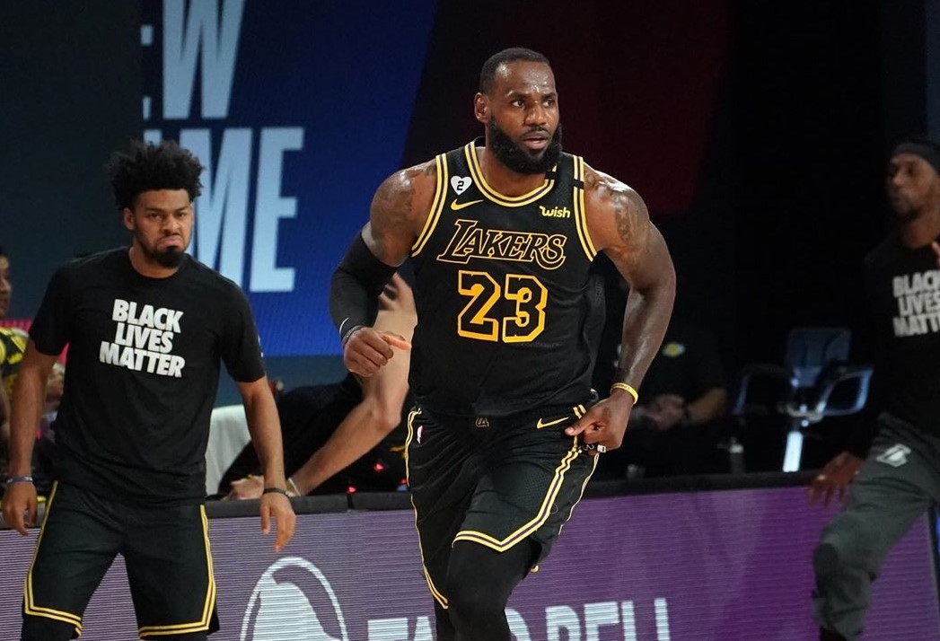 洛杉磯湖人隊詹姆斯改支持打完季後賽。(翻攝自Lebron James Instagram)