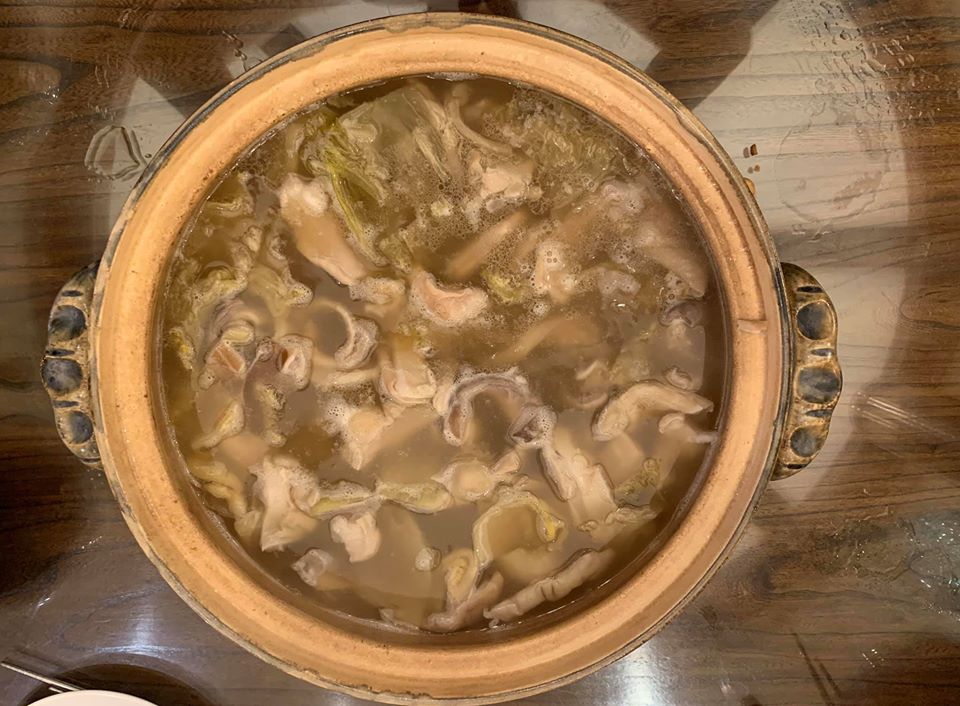 清爽去暑熱的「馬來西亞胡椒豬肚湯」，是前陣子在歌手姜育恆家吃到的好味道。