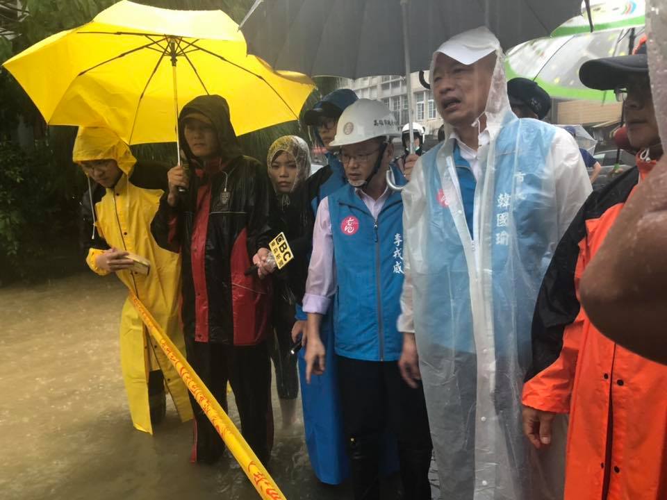 王淺秋說，若前高雄市長韓國瑜沒有清淤，現在水患會更嚴重，引發網友輿論熱議。（翻攝自韓國瑜臉書）