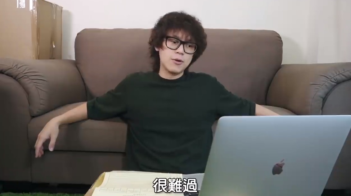 HowHow雪恥再戰指考，這次英文考了73.75分，網友也驚呼：「好厲害」！（翻攝自HowFun YouTube頻道）