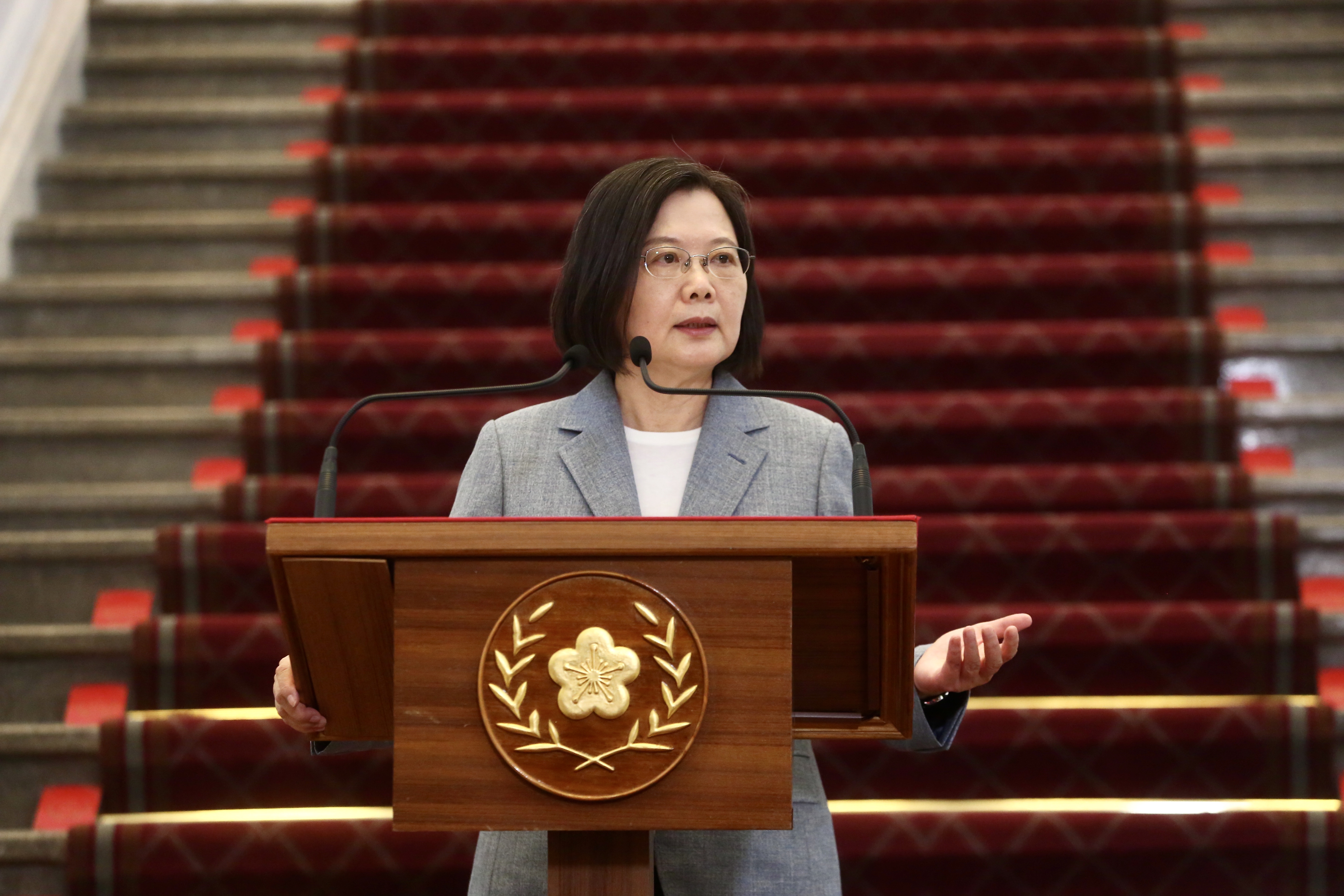 總統蔡英文宣布,將開放美豬美牛進口。