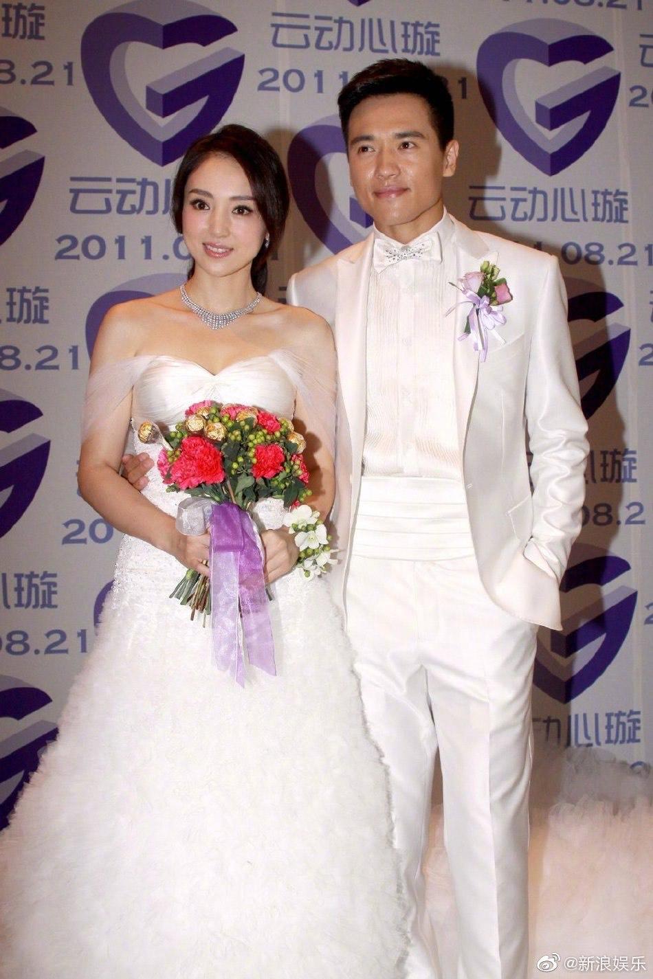 董璇坦言當年與前夫高雲翔結婚後，備孕三年不拍戲，最後婚姻仍告失敗收場，留有不少遺憾。（翻攝自新浪娛樂微博）