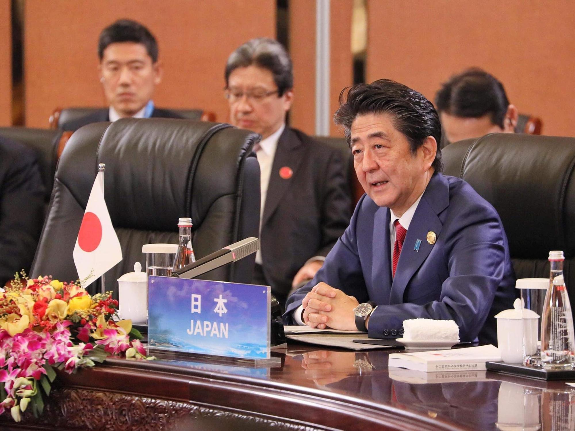 日媒報導,傳長年友台的前首相安倍晉三正計畫明年訪台。(翻攝自安倍晋三臉書)
