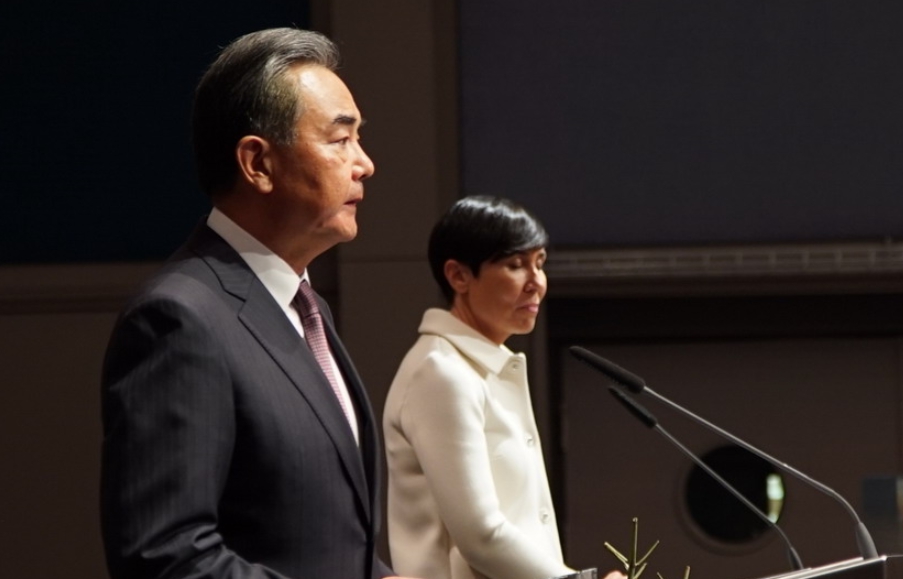 王毅警告，反對任何人利用諾貝爾和平獎干預中國內部事務。（翻攝自中國外交部）