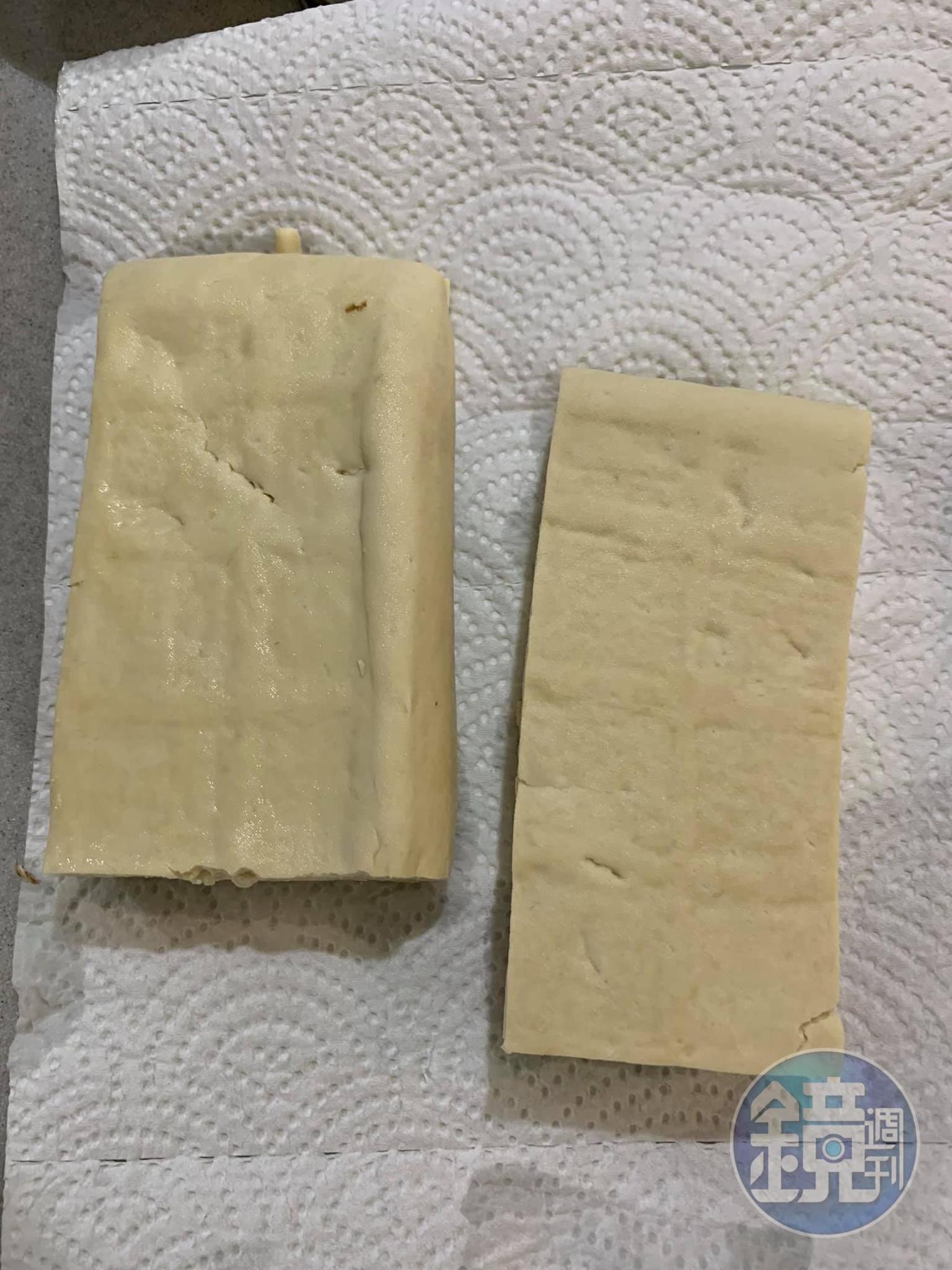 板豆腐入鍋前一定要擦乾,否則油會噴。