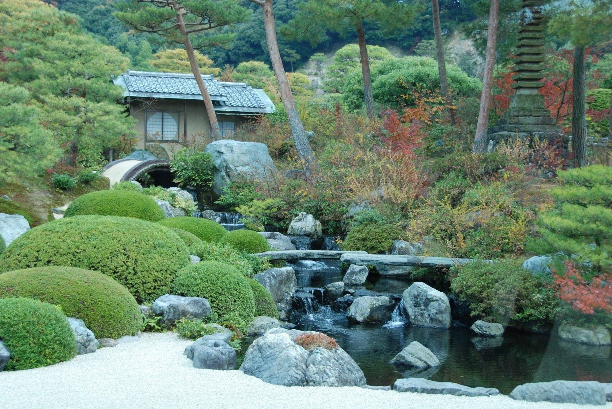 (足立美術館)成美文化園有著與日本足立美術館一樣的「瀑布」景點。(成美文化園 提供)