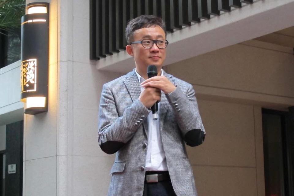 音樂人許常德近年常在談話節目發表評論。(翻攝自臉書「許常德的地下手記」)