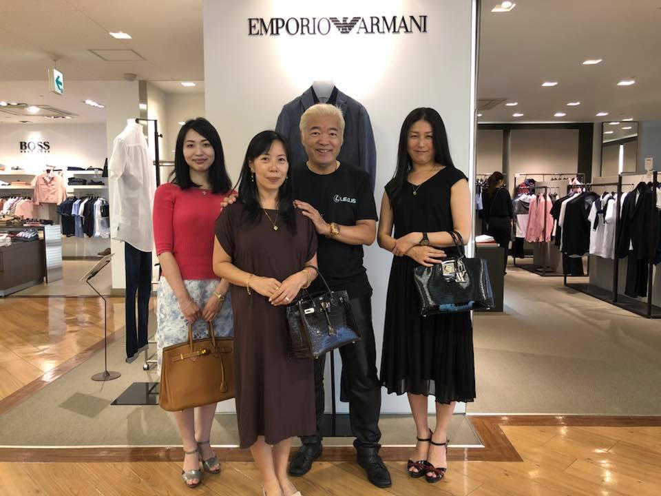 藤田隆志有3個辣妻,還欲求不滿私會8情人,並把心路歷程出書。(翻攝自藤田隆志臉書)