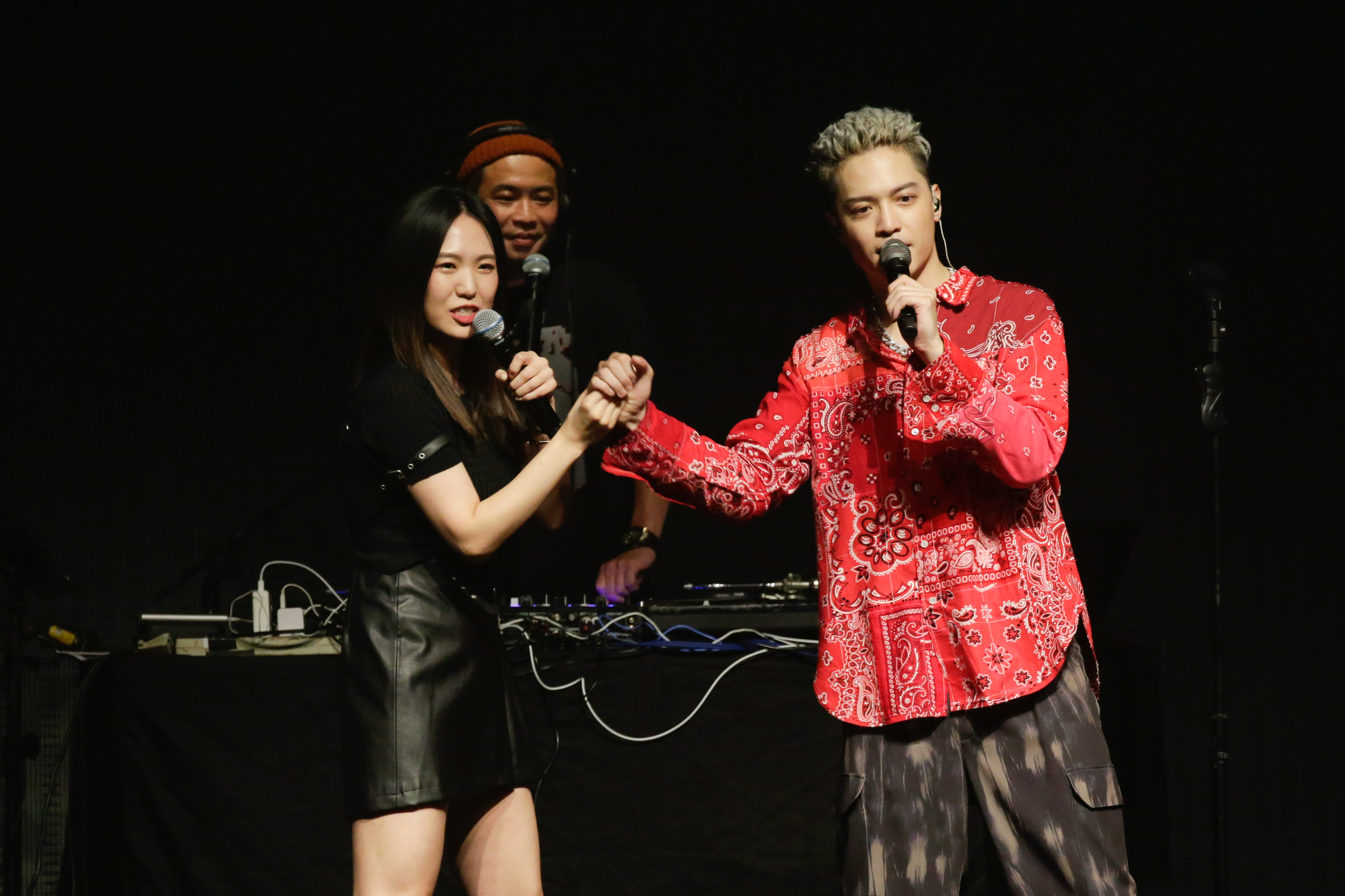 孫盛希（左）希望以金曲獎得主的身份，替J. Sheon打氣，希望他在本屆金曲獎順利拿下歌王。