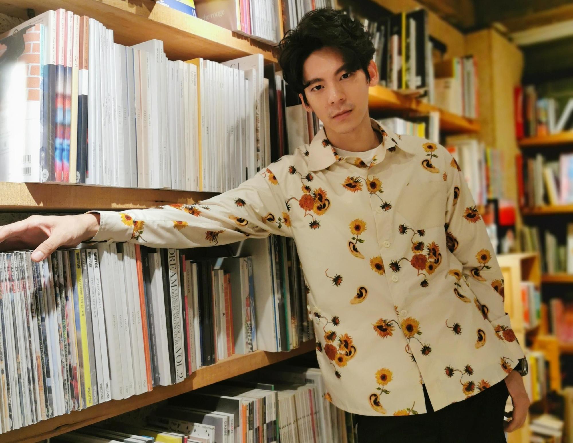林柏宏出席影集《正常人》講座,他表示非常愛這部影集,幾乎一口氣把12集看完。(時報出版社提供)