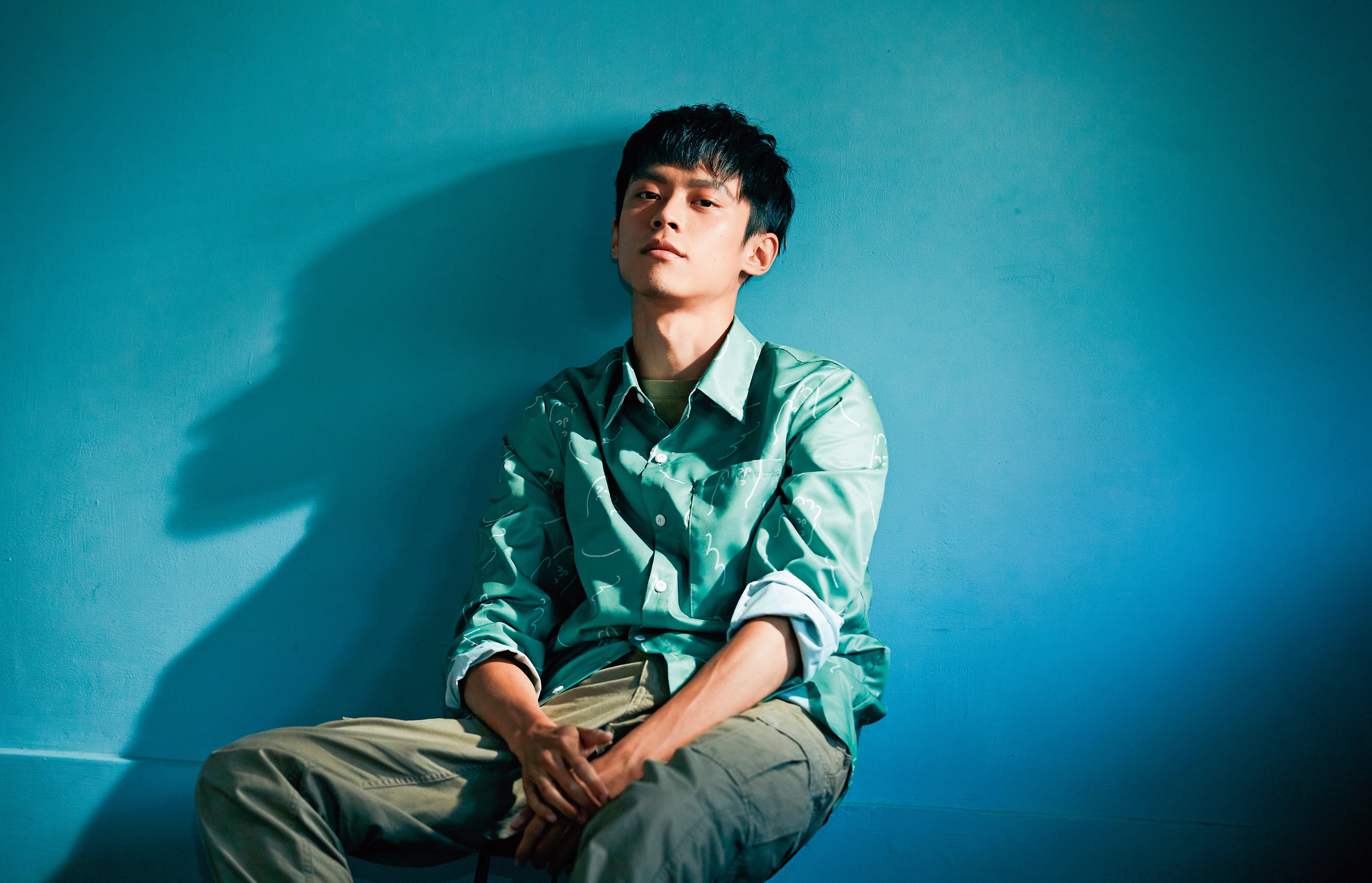 黃雋智外型斯文內斂，看似話不多的他，其實個性十分活潑。