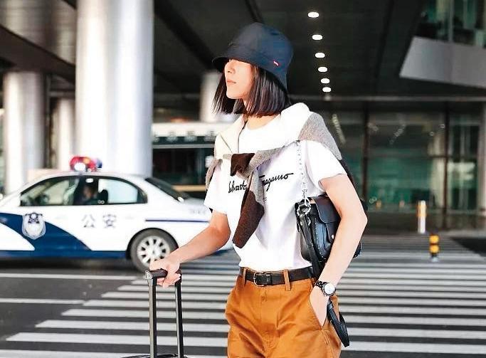 中國大陸超模劉雯私下造型都很亮眼。(Salvatore Ferragamo提供)