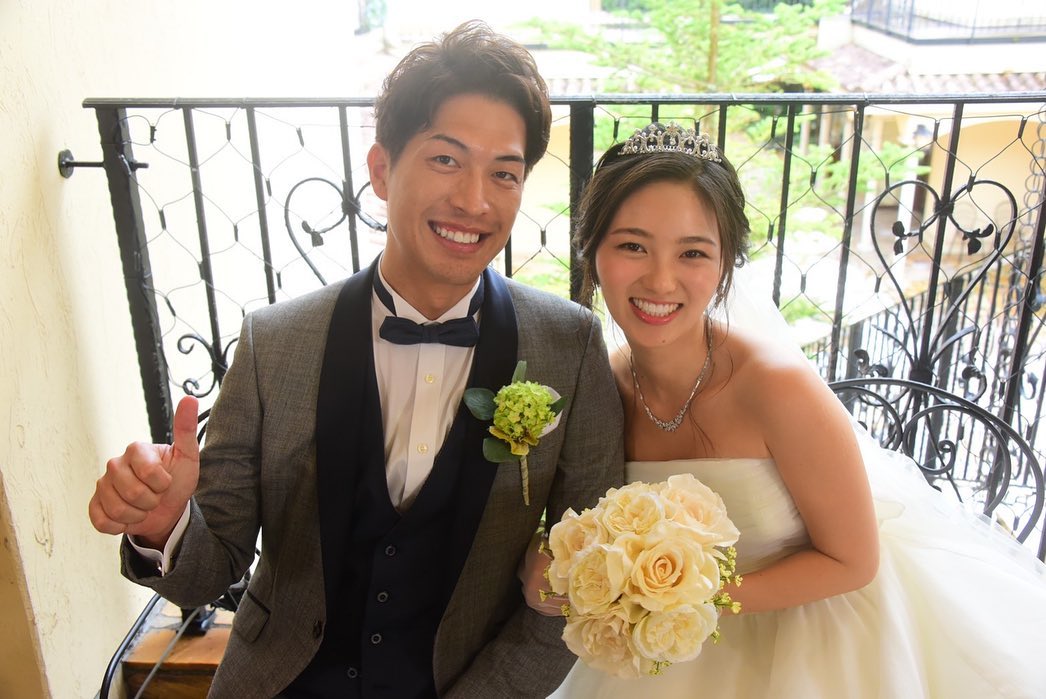 濱崎麻莉亞（右）在《突然MARRIAGE》和西片圭佑結婚。（翻攝自西片圭佑IG）
