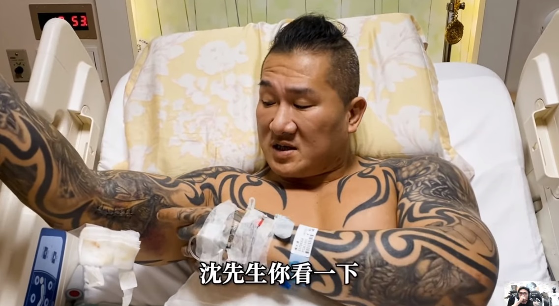 館長向沈富雄喊話，強調自己沒有自導自演或是覺得自己生命沒有危險。（翻攝自館長成吉思汗YT頻道）