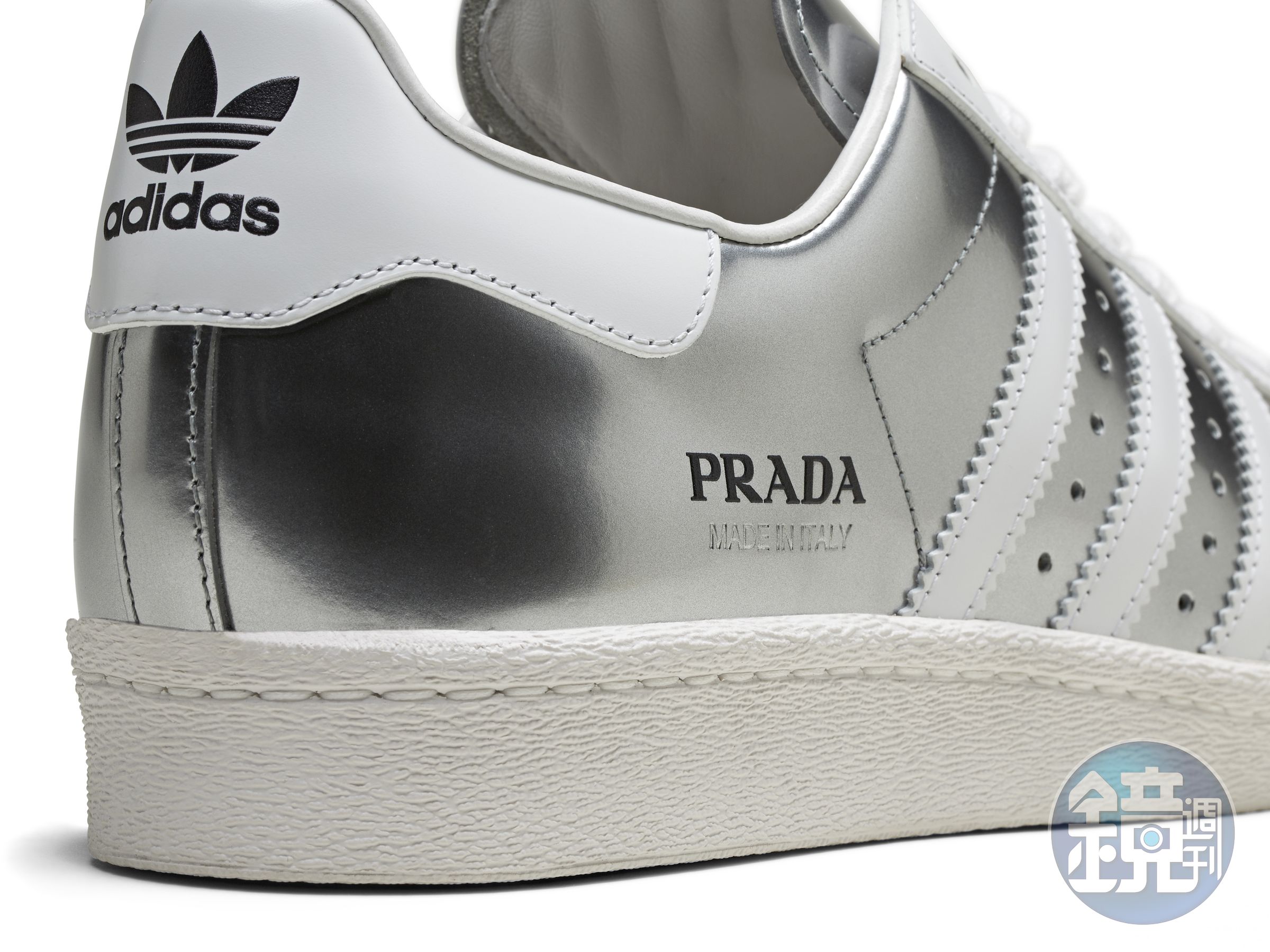鞋款側面熱印「Made in Italy」字樣以突顯產地。（PRADA提供）