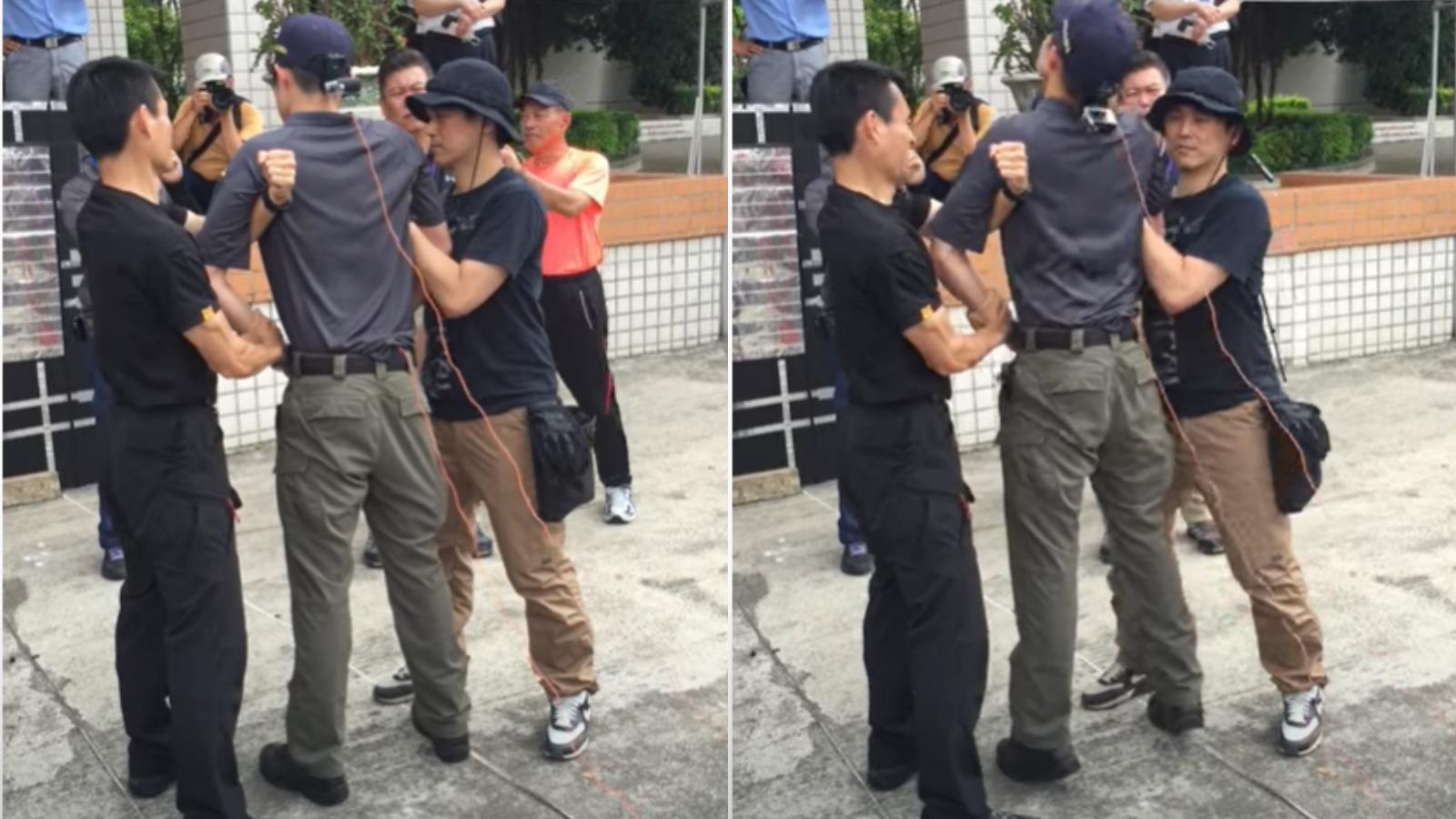 員警遭電擊後，身體呈現僵直、麻痺狀態。（翻攝NPA署長室YouTube）
