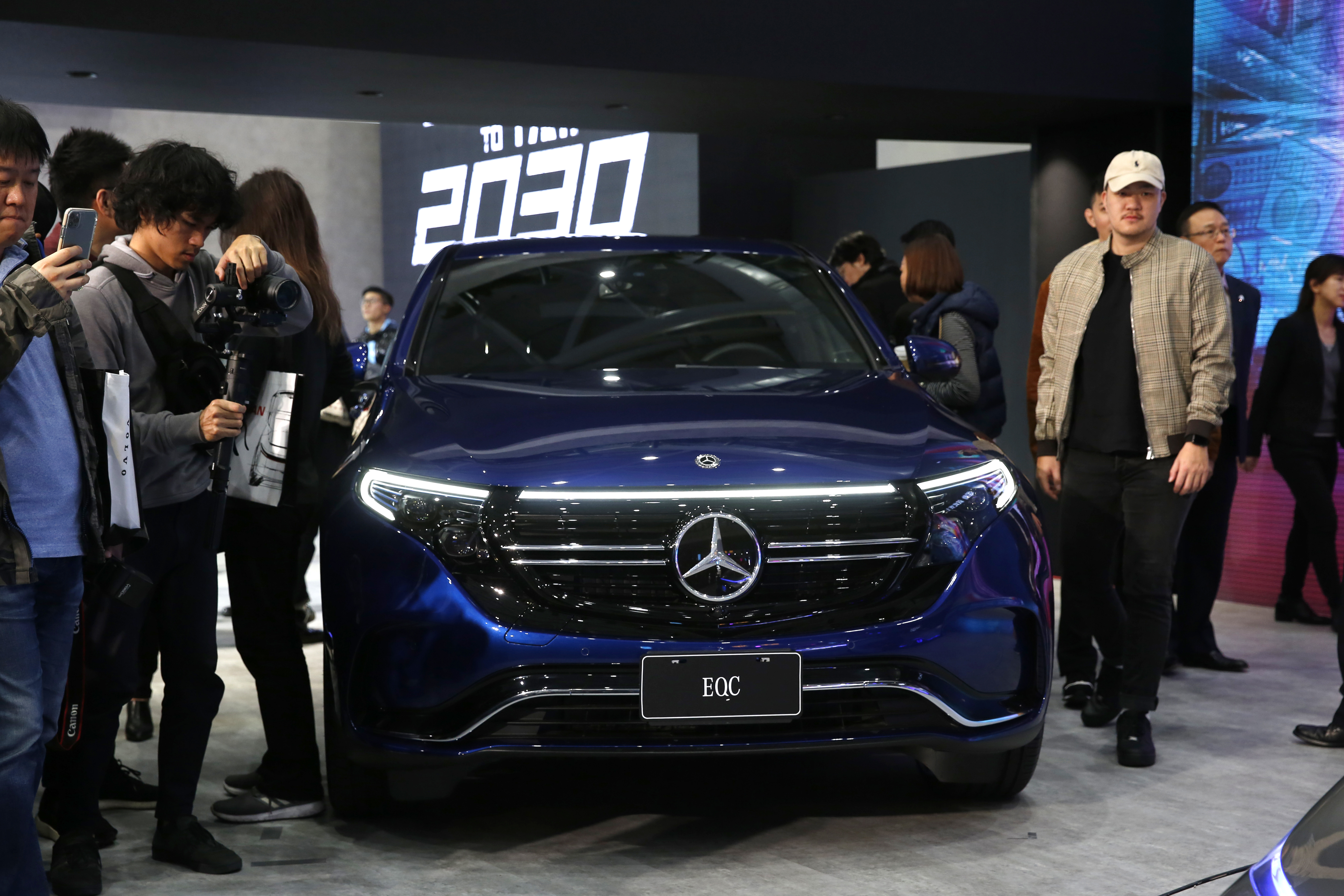 賓士與BMW銷售回神，8月搶回豪華進口車前2名。